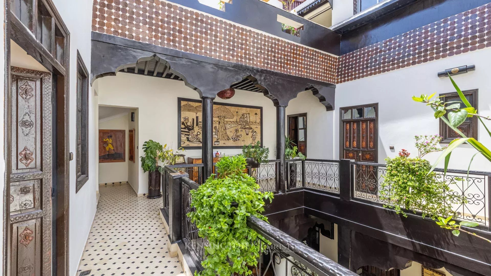 7 Bedroom Villa/Townhouse's Image 12