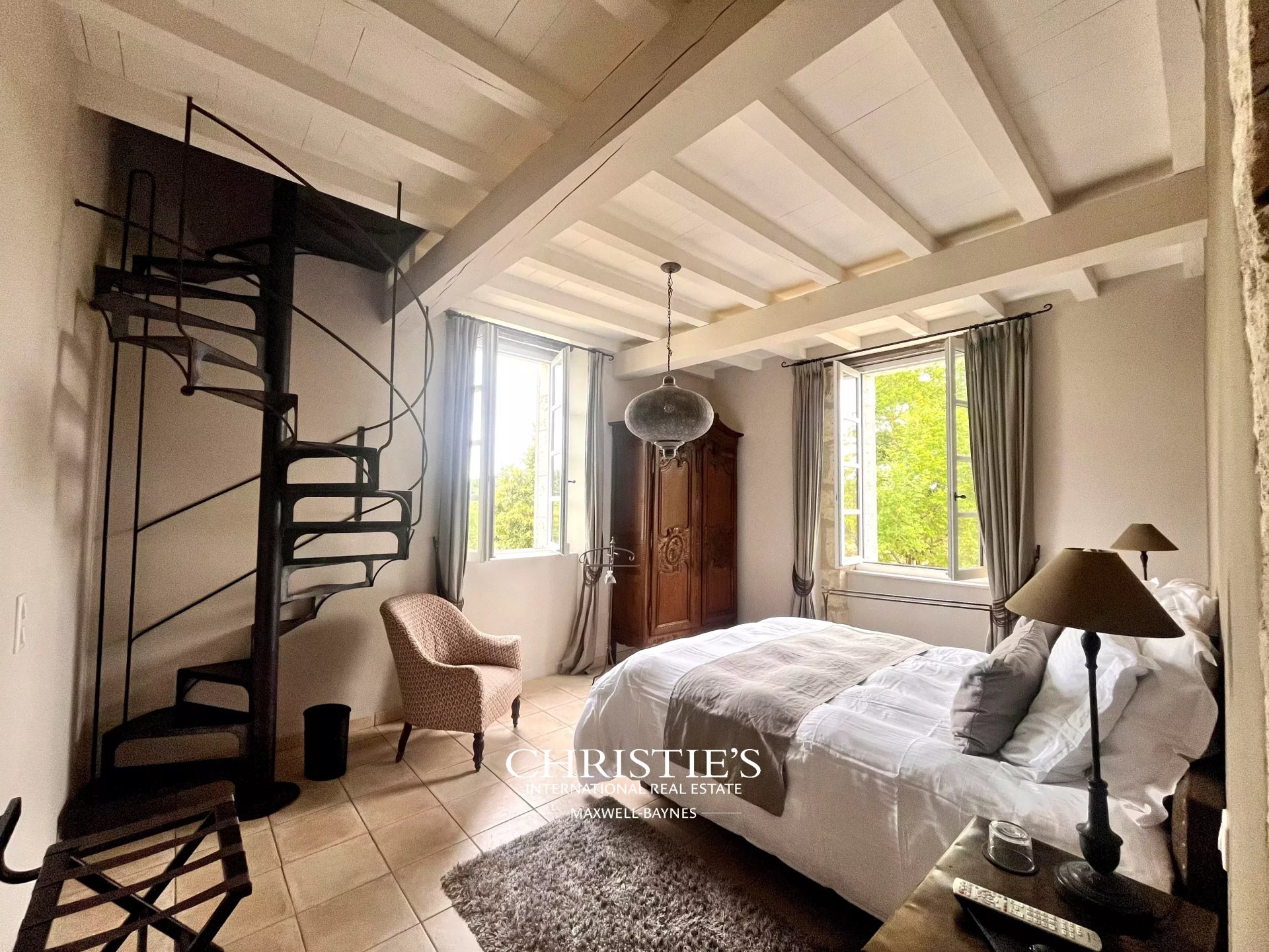11 Bedroom Villa/Townhouse's Image 40