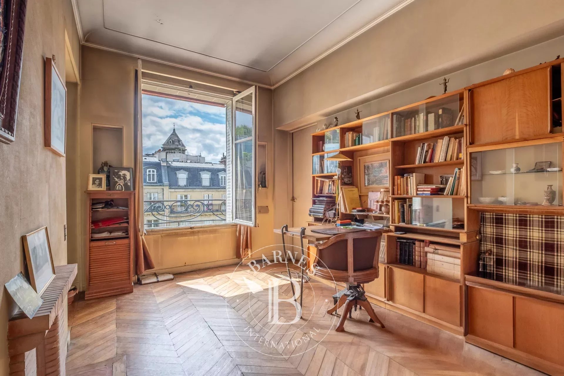 Paris 6 – Quartier Vavin / Jardin du Luxembourg - Appartement de réception et familial – Lumineux – 5ème étage – 4 à 5 chambres - picture 10