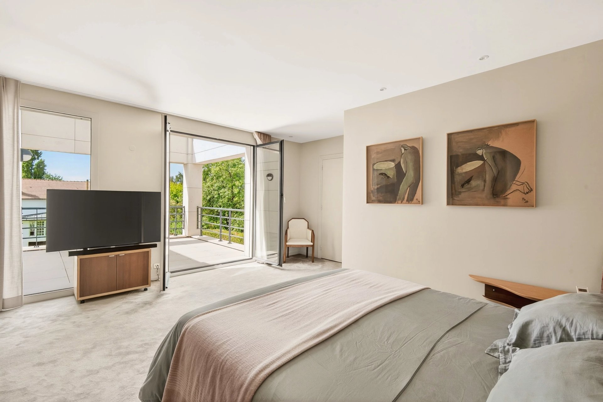 5 Bedroom Villa/Townhouse's Image 7