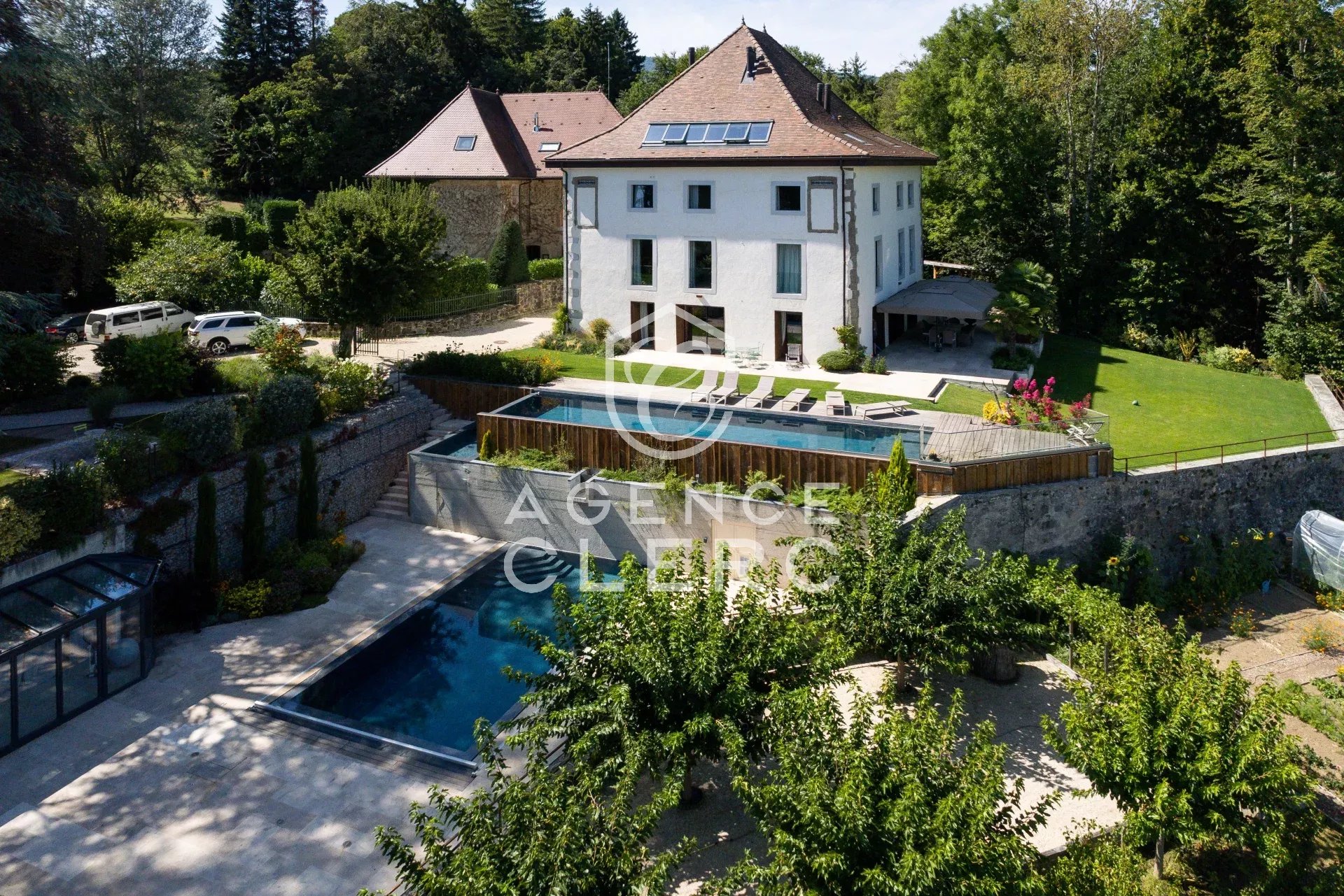 8 Bedroom Villa/Townhouse's Image 10