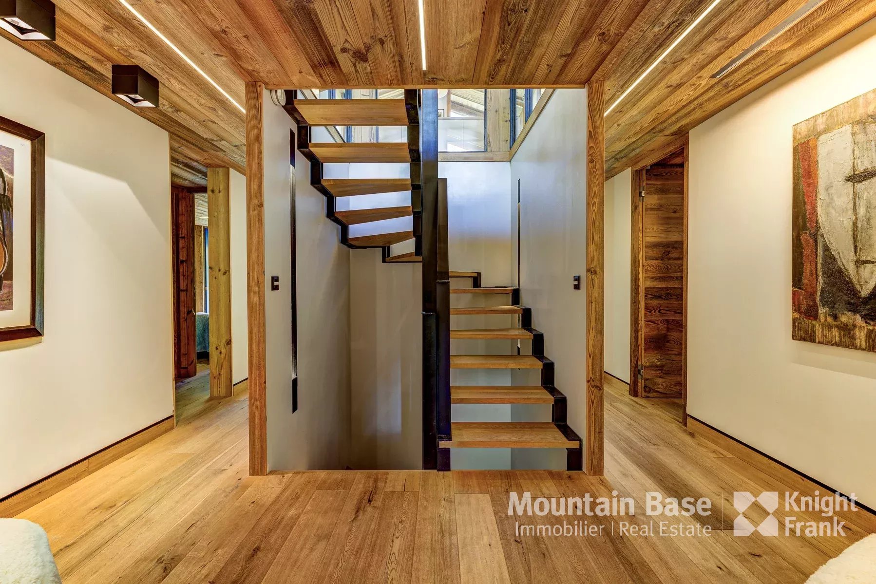 Photo of A newly built 4-bedroom chalet at the foot of Les Planards ski area.