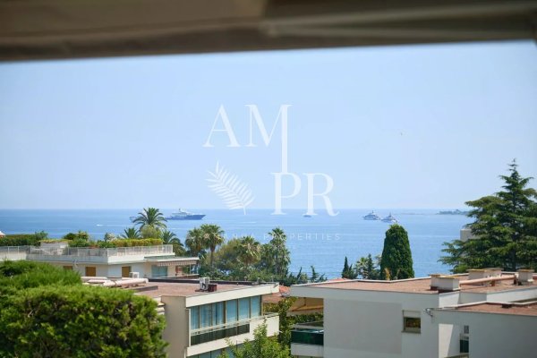 Cannes Basse Californie - 5-room flat - Sea view — photo 1