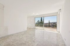 Top floor with terrace and panoramic sea view — photo 3 of 6