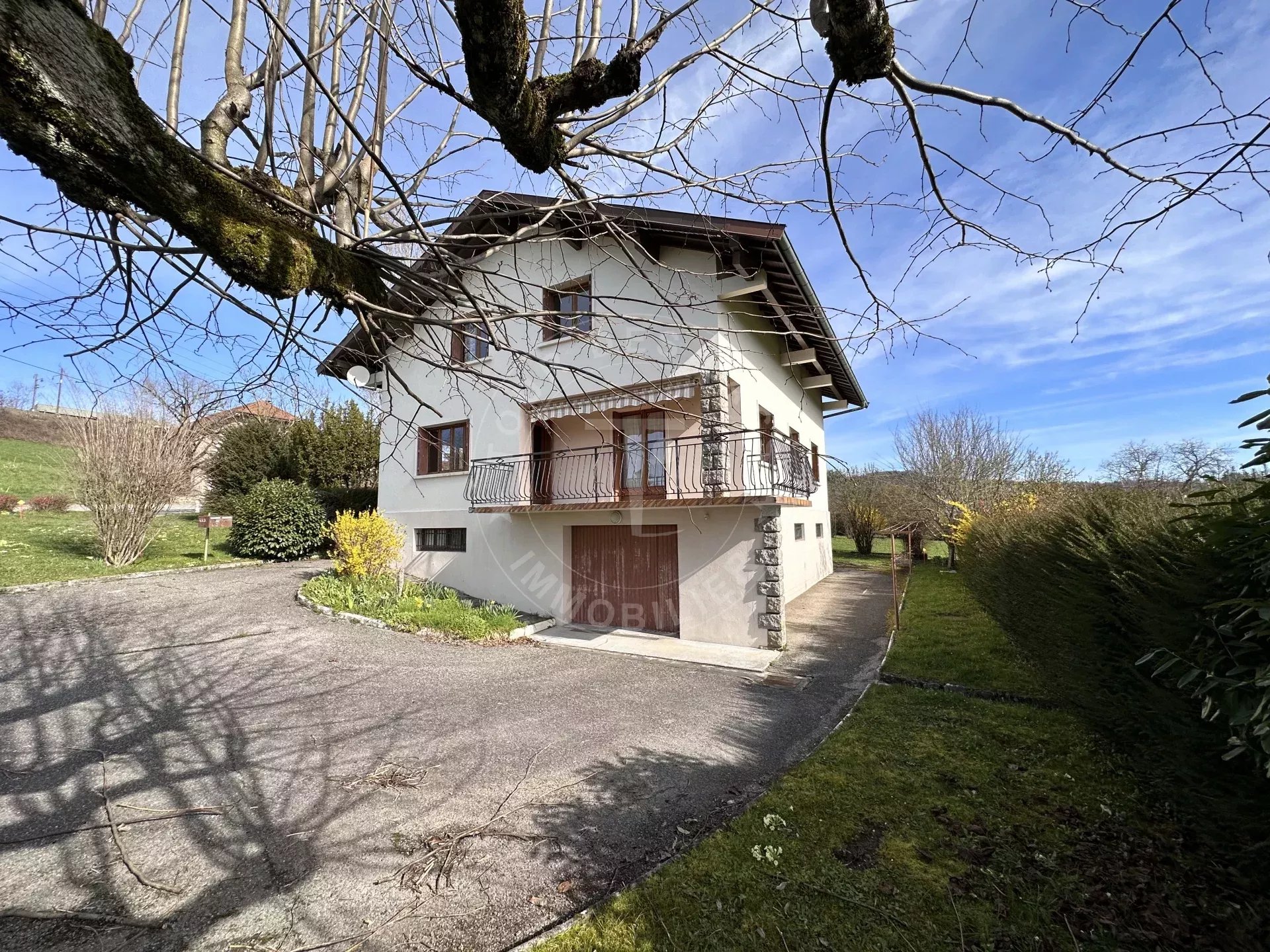 À VENDRE SECTEUR GROISY