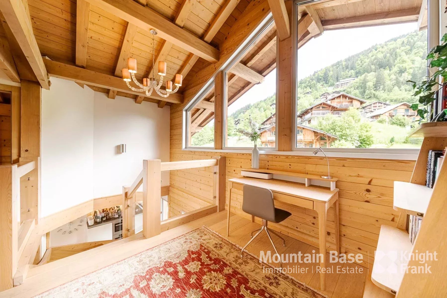 Photo of Stylish 5 bedroom chalet in central Morzine