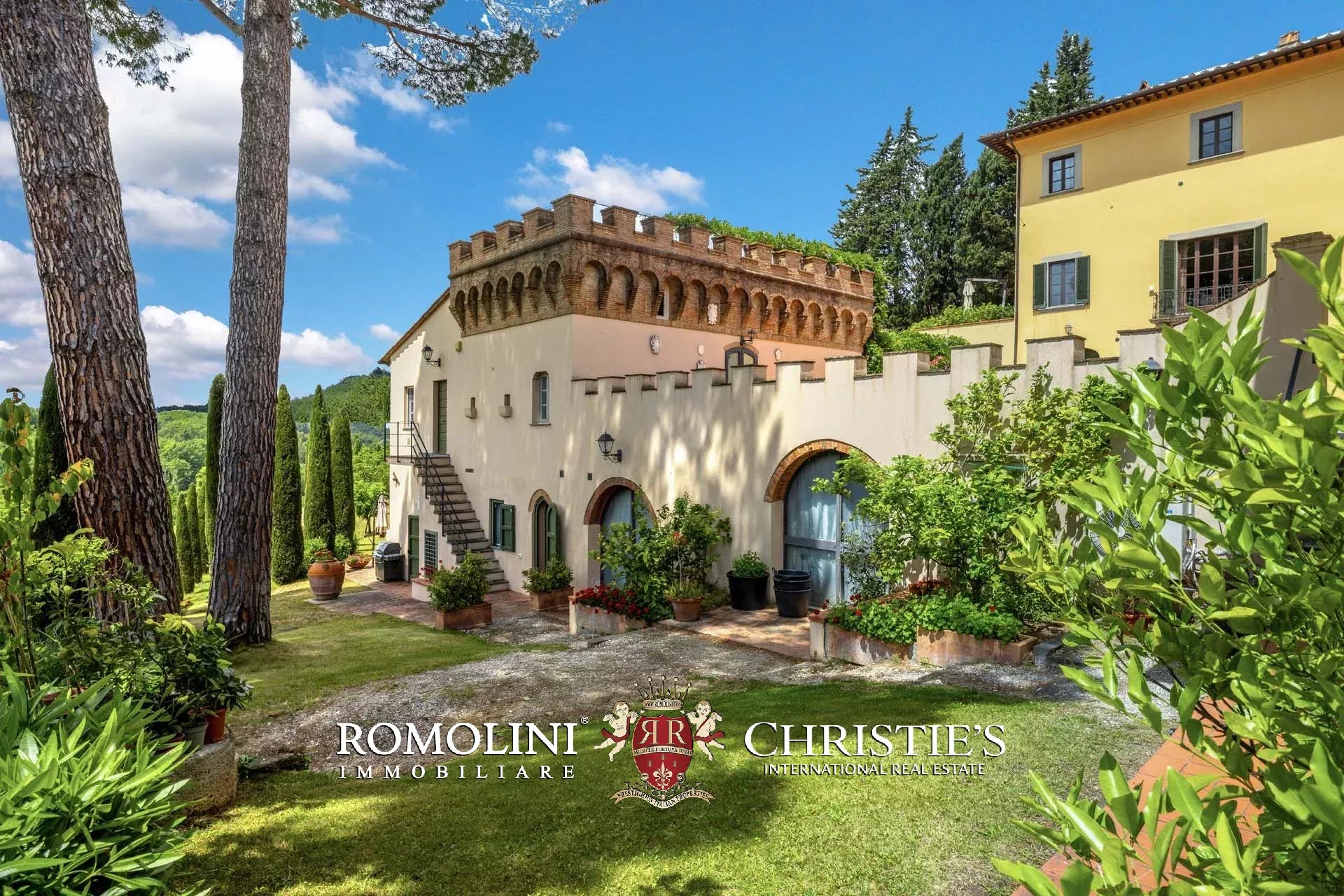 37 Bedroom Villa/Townhouse's Image 17