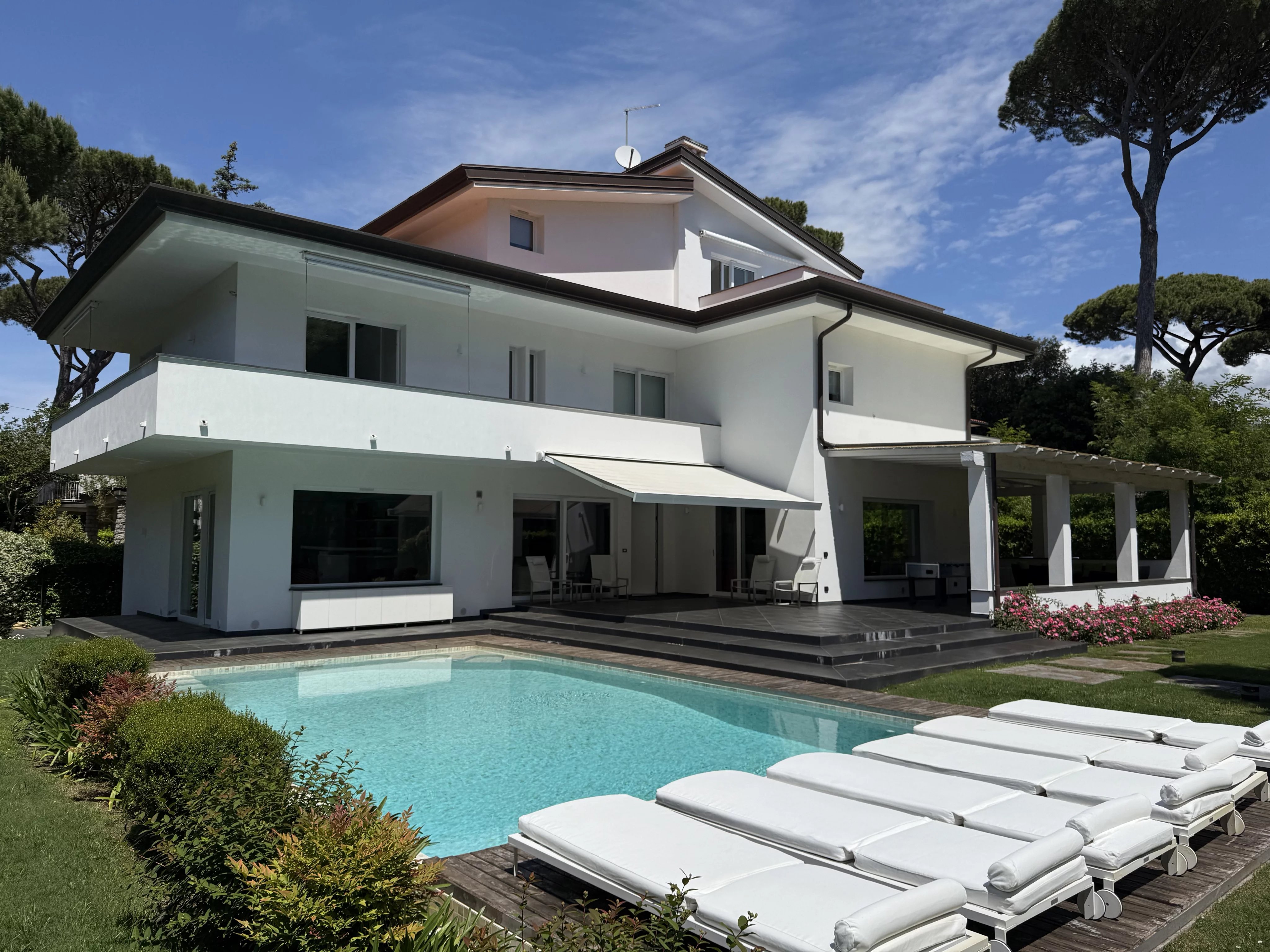 Villa Pietrasanta  -  ref 87030683 (picture 1)