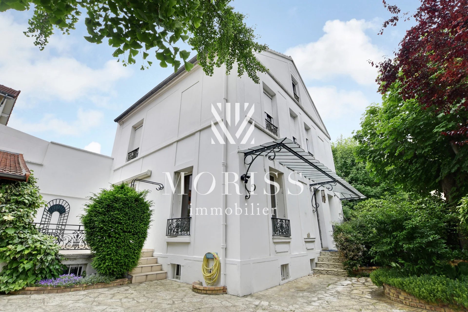 MAISON  288,98M2  , 7 PIÉCES, 5 CHAMBRES :  TERRASSE,  GARAGE - Image Array