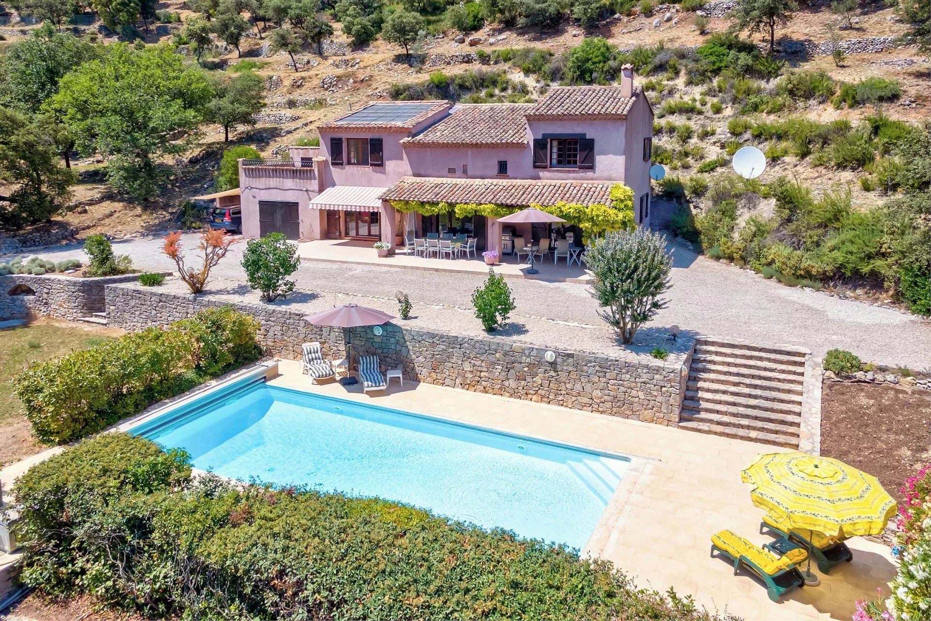 Les Arcs sur Argens Maison Familliale avec Piscine Chauffée au Calme absolu