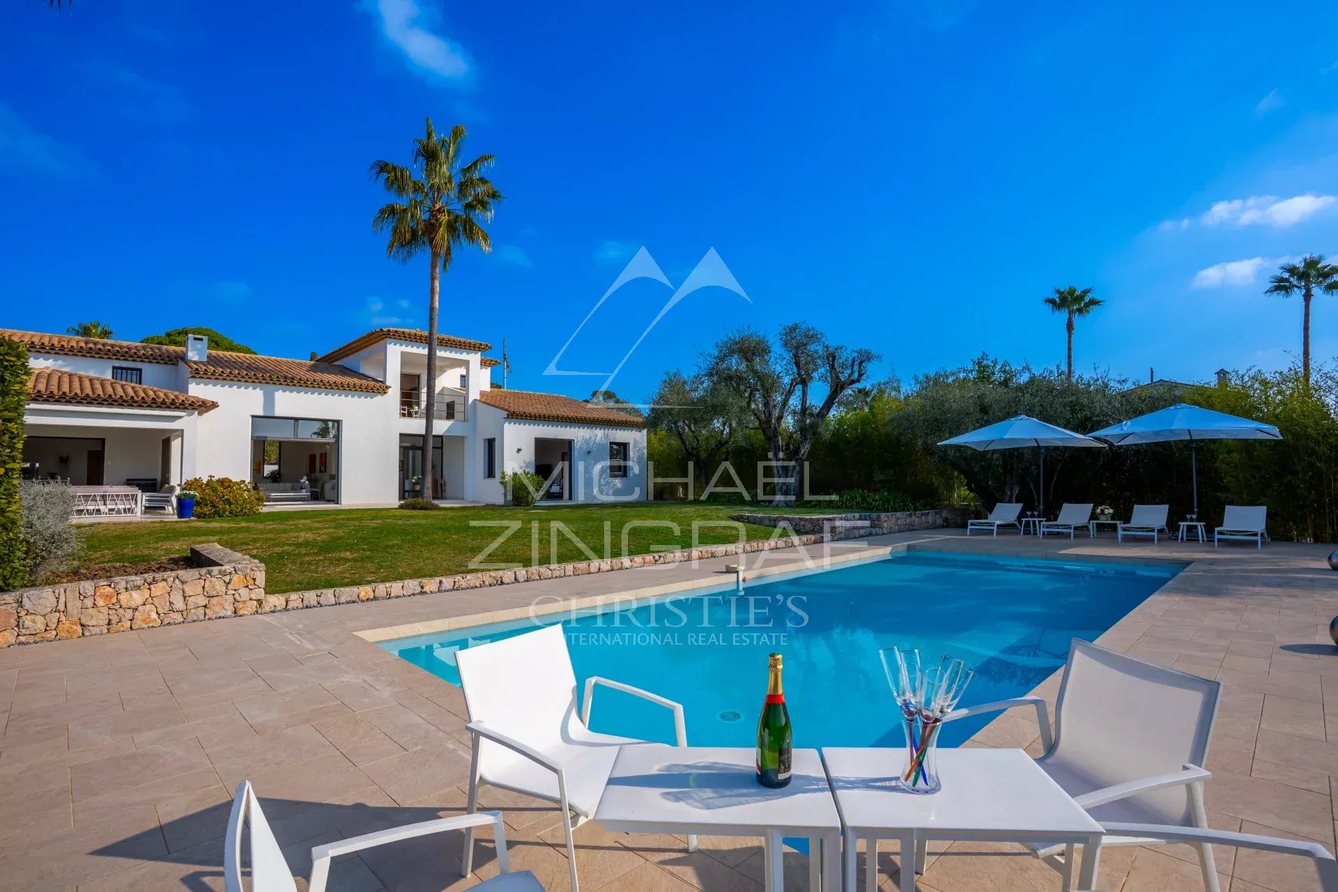 6 Bedroom Villa/Townhouse's Image 11