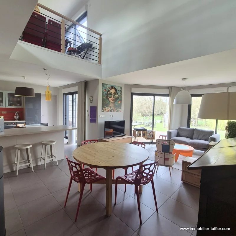 Sale House Savigné-l'Évêque