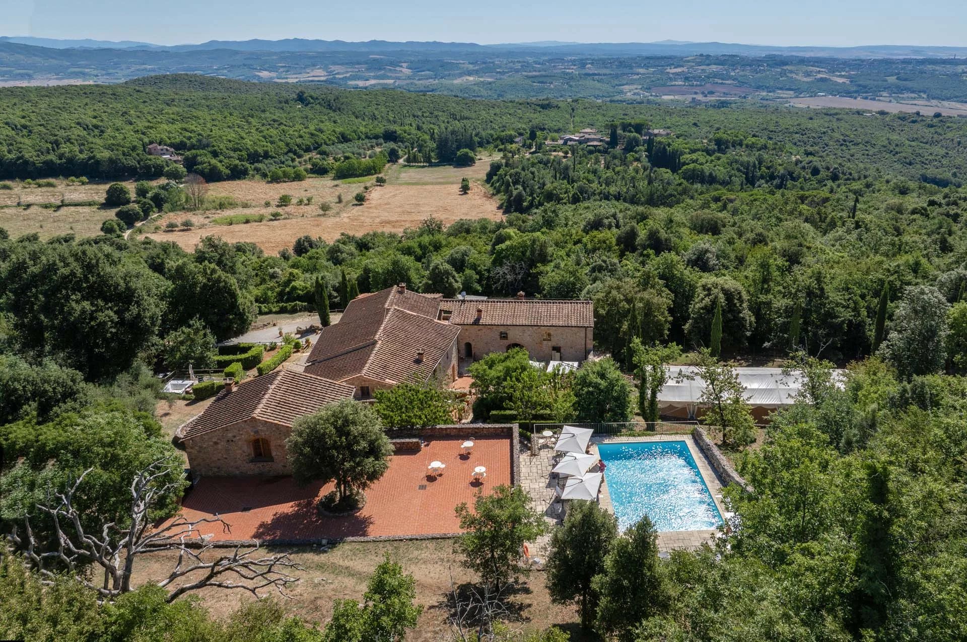 BOUTIQUE HOTEL CON CENTRO BENESSERE IN VENDITA A SIENA, TOSCANA
