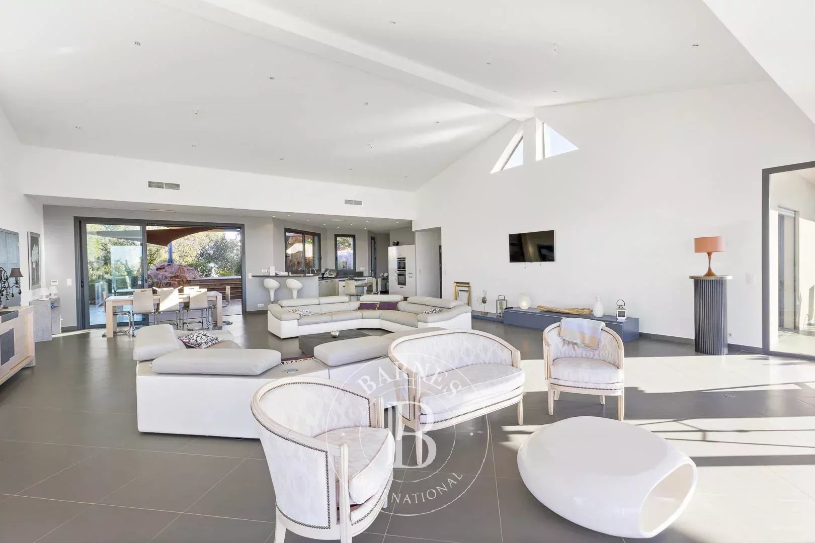 Sainte-Lucie-de-Porto-Vecchio  - Villa 10 Pi&egrave;ces 8 Chambres - picture 9