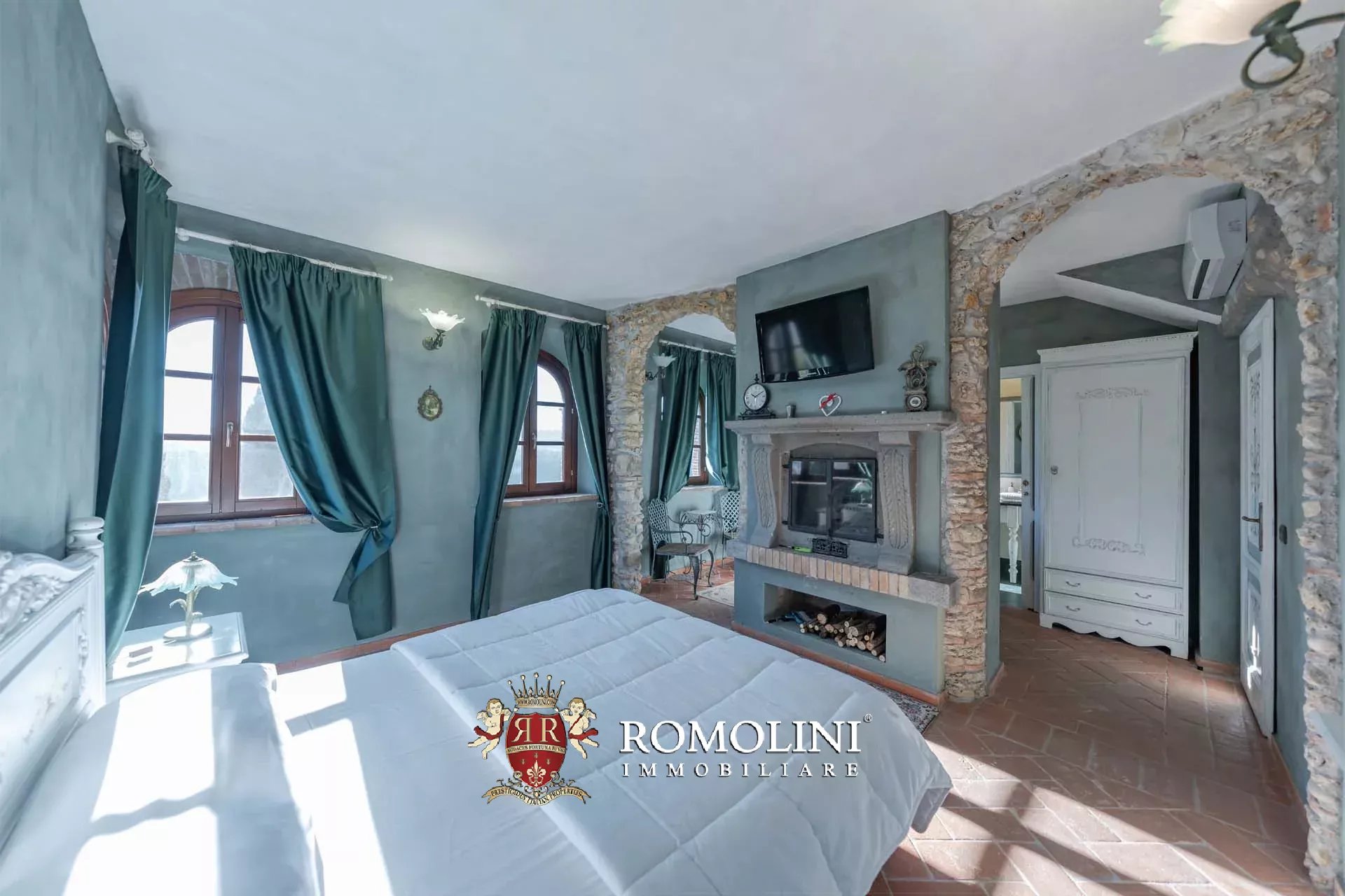 20 Bedroom Chateau's Image 41