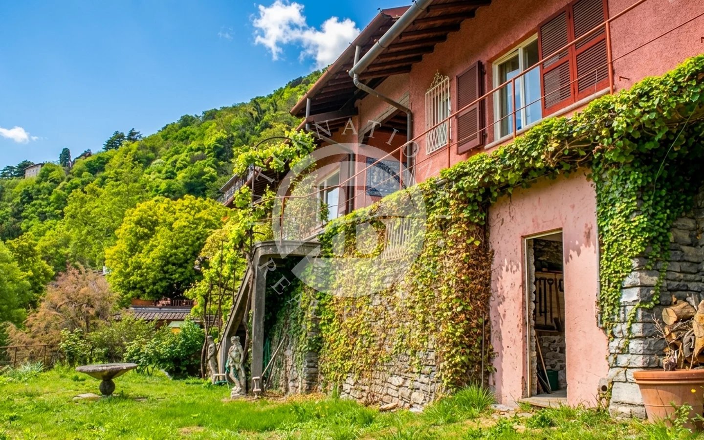 Apartment in Moltrasio - Image 2