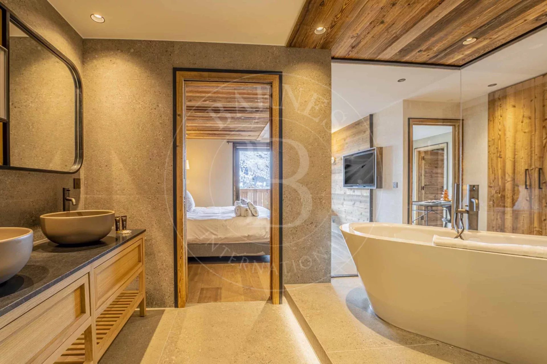 Méribel Superb 5-bedroom duplex apartment at Rond Point des Pistes