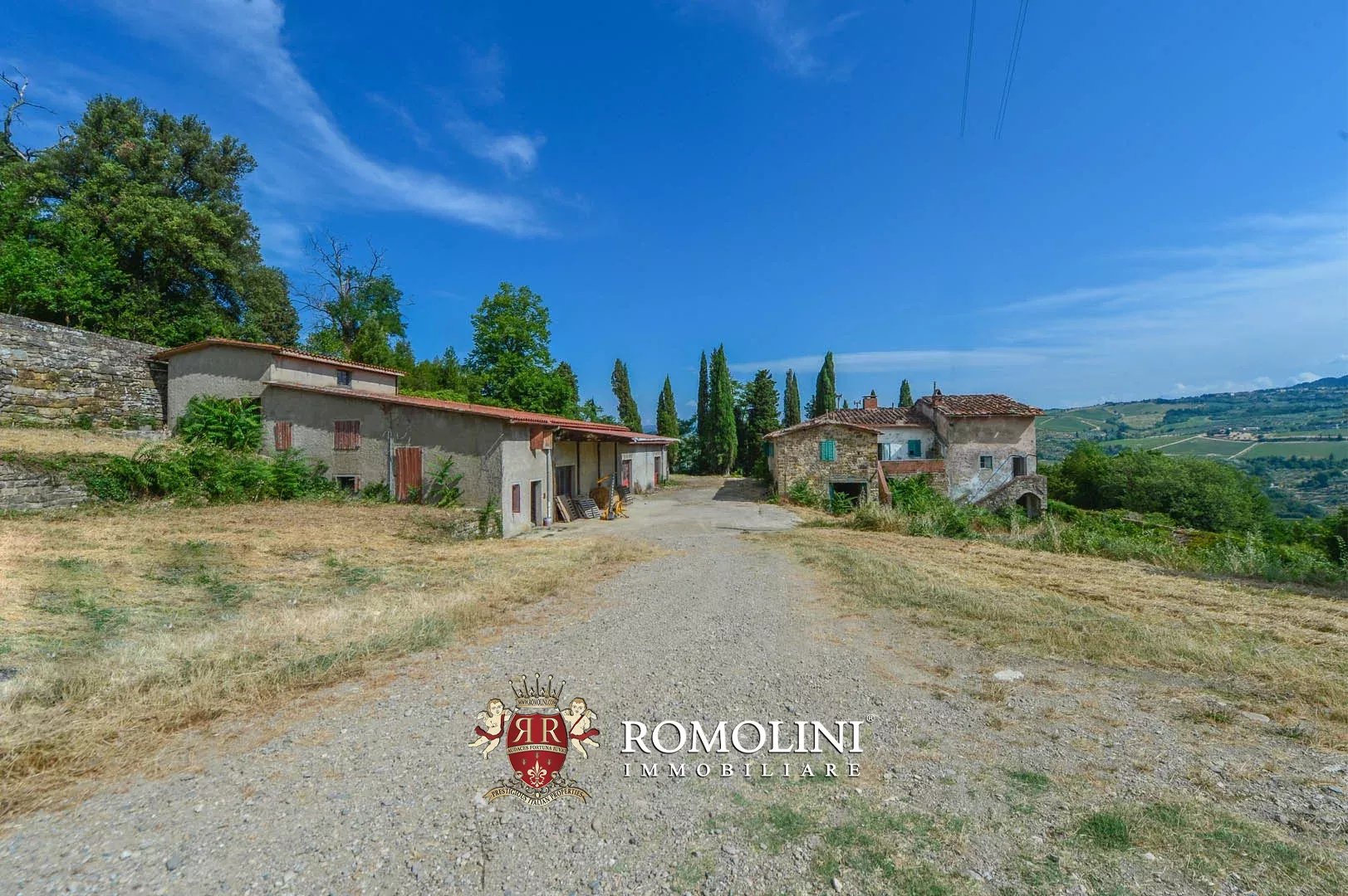 50 Bedroom Vineyard's Image 28