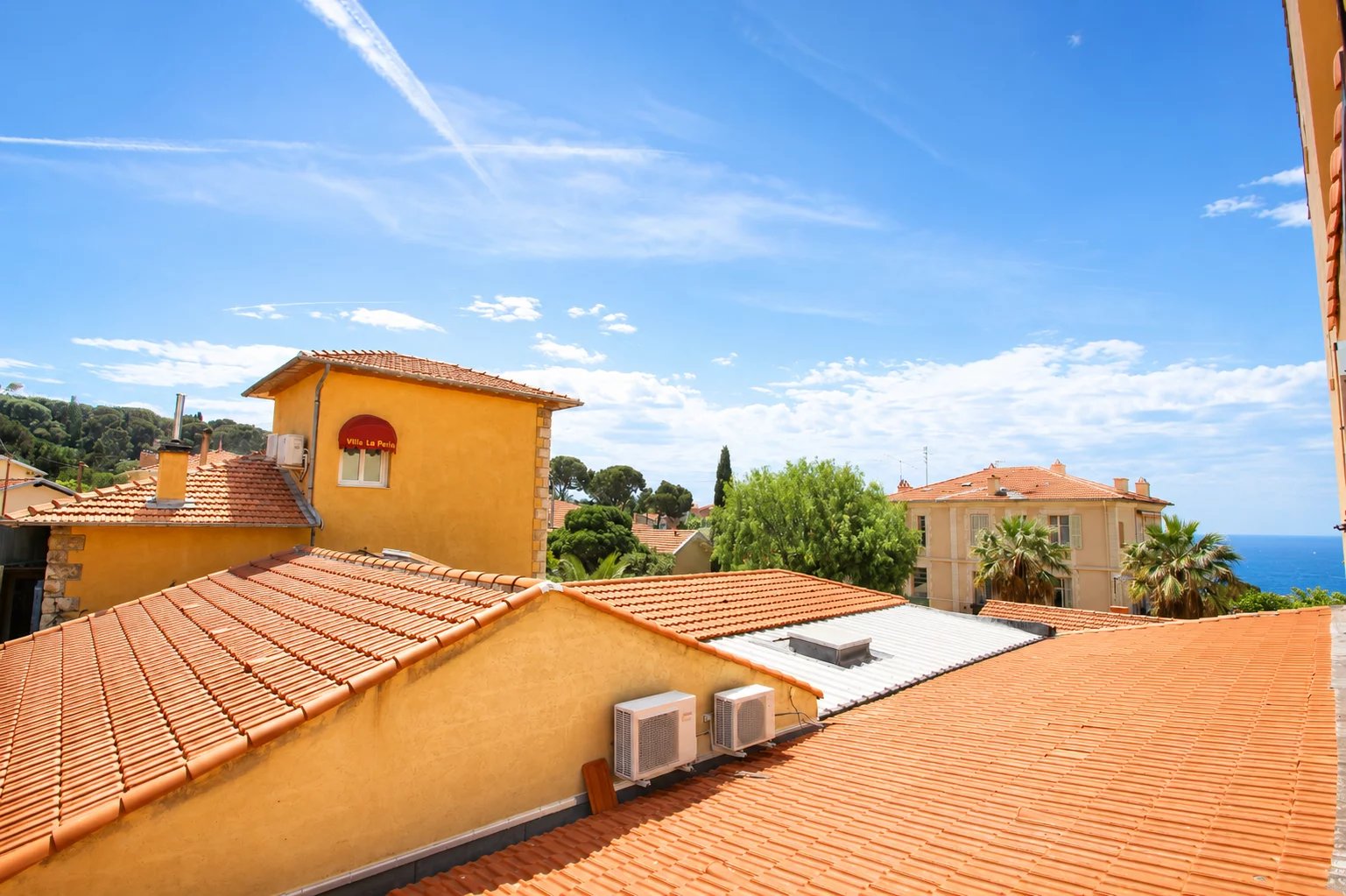 CAP-D'AIL CENTRE – DUPLEX 5 PIÈCES – 108 m² HABITABLES – TERRASSE 25 m²