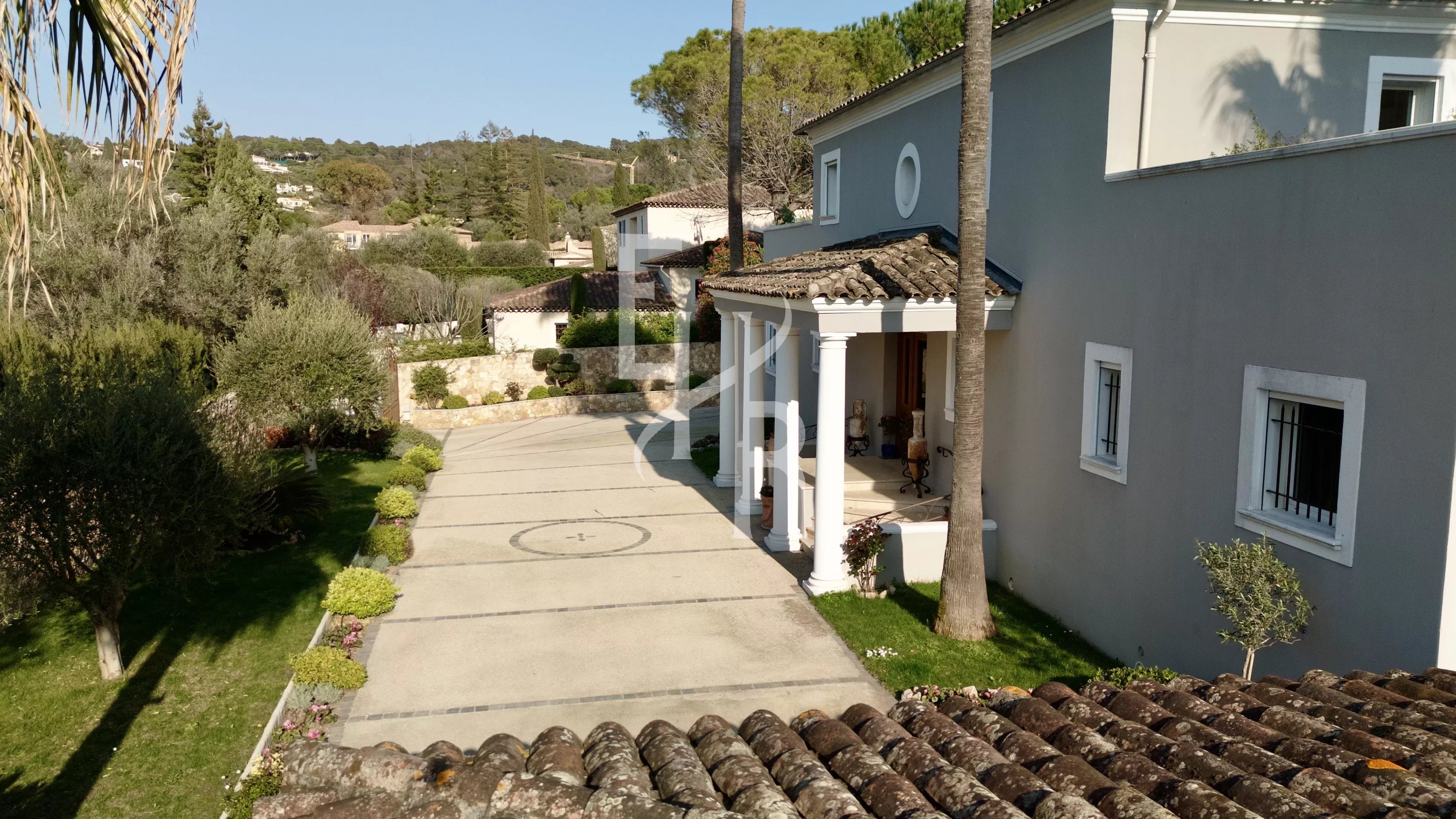 Demeure d’exception au cœur d’un domaine privé à Mougins