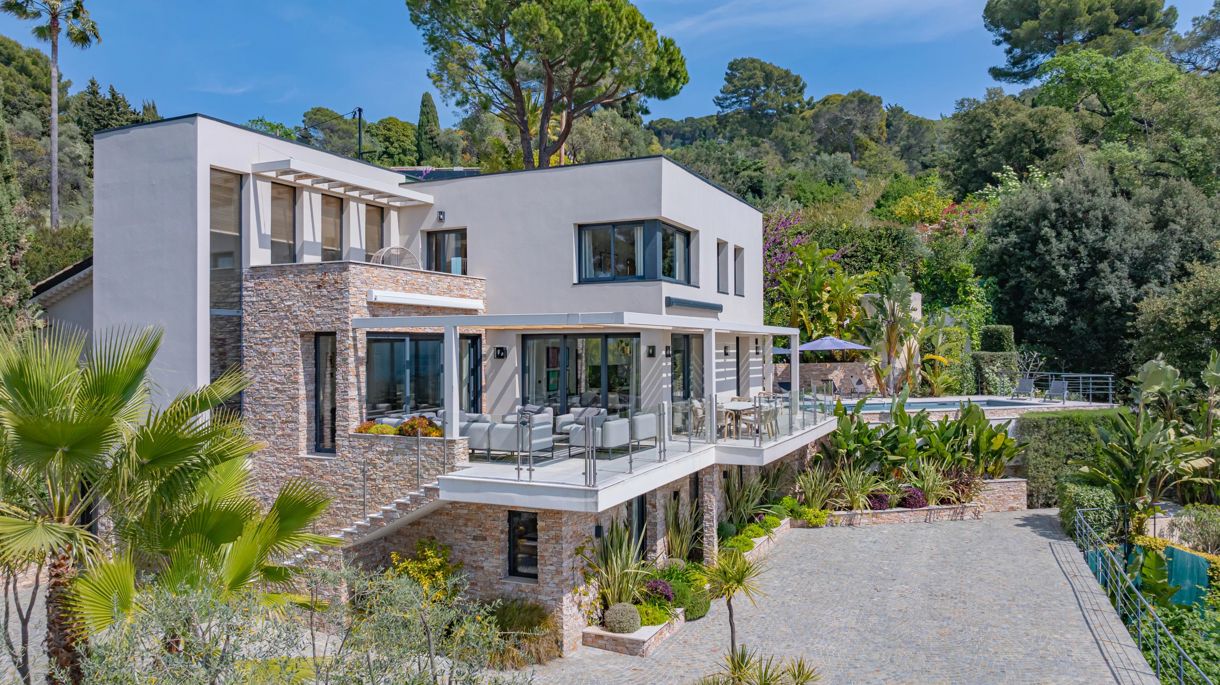 Belle villa moderne vue mer