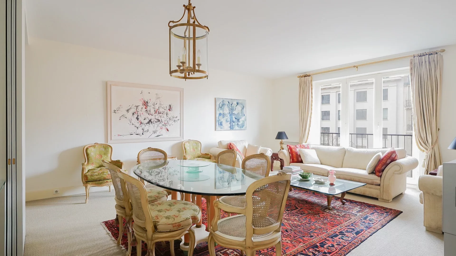 Paris 8e - AVENUE MONTAIGNE