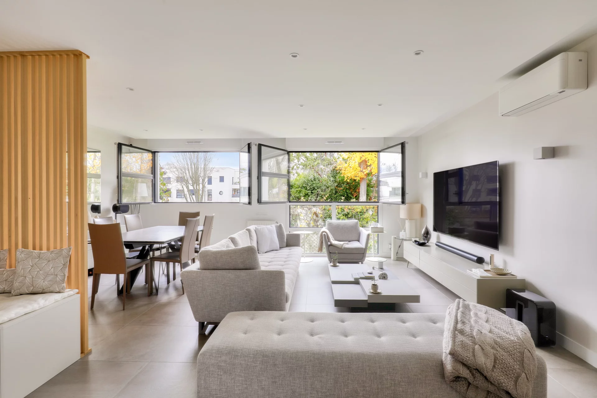 Rueil-Malmaison - PREHATCHED WOOD