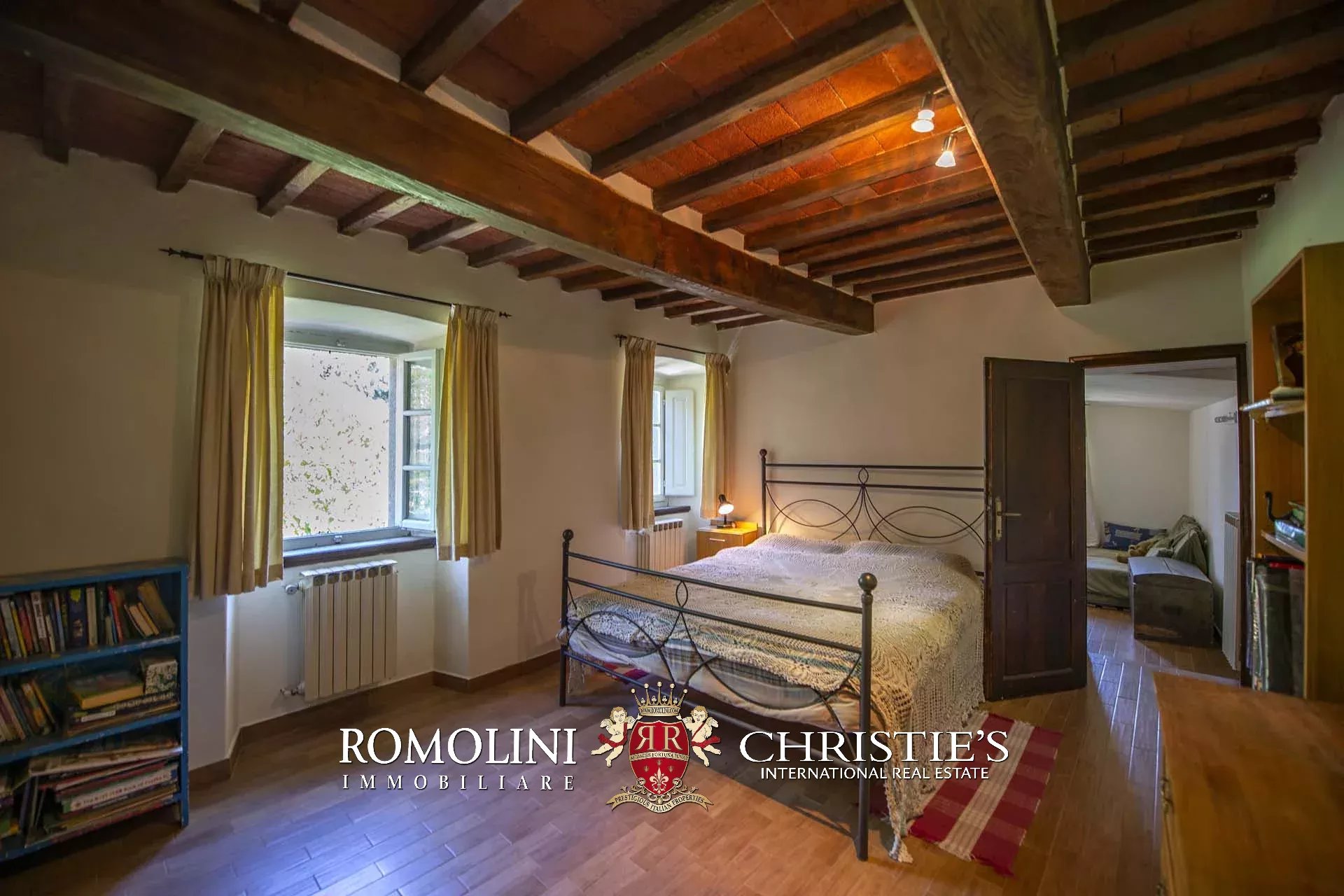 10 Bedroom Villa/Townhouse's Image 78