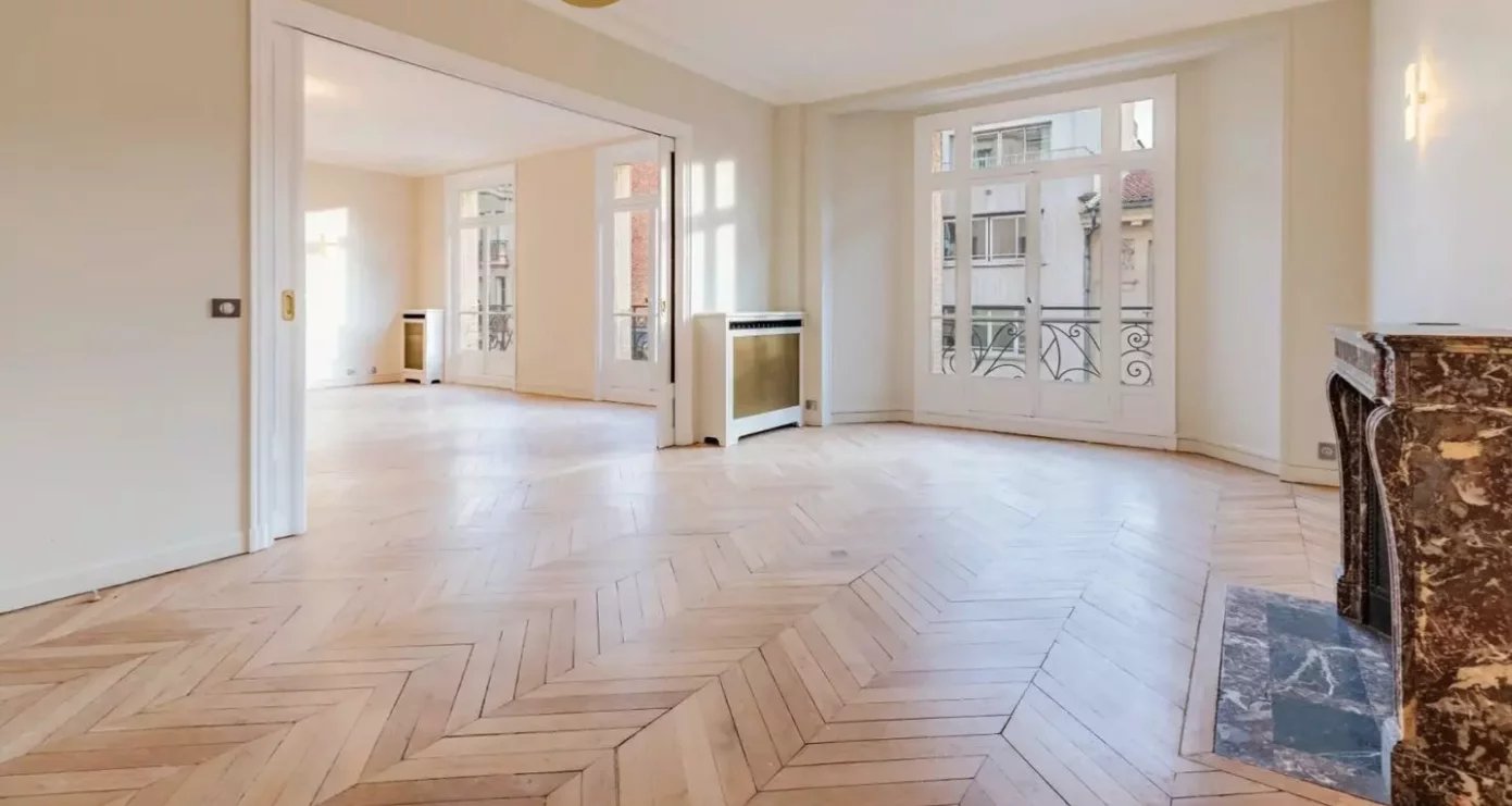 PARIS 16 - PASSY / LA MUETTE / 5 PIECES / VUE TOUR EIFFEL - Image Array