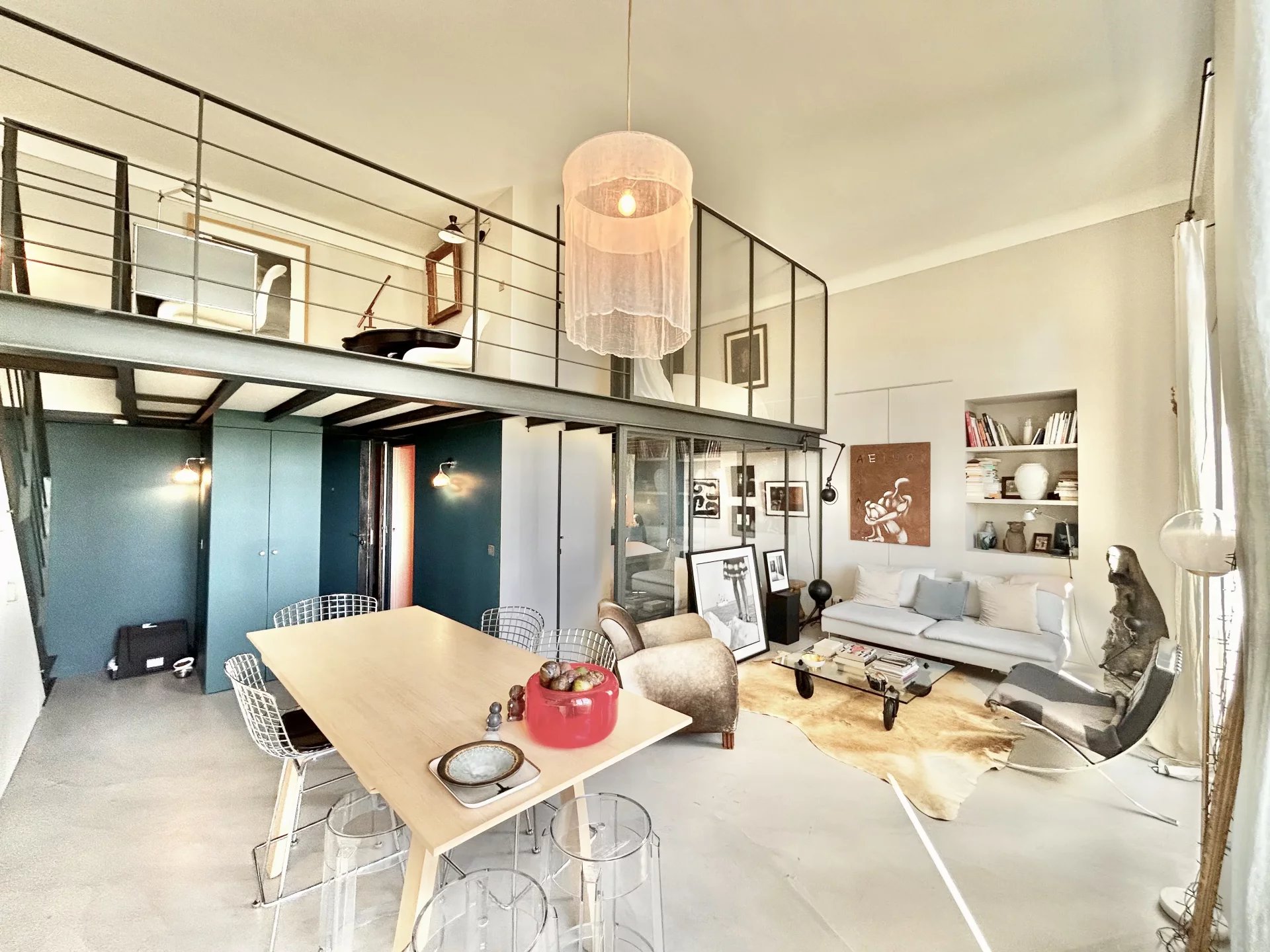 Elegant 3-Bedroom Apartment with Sea View in Cannes