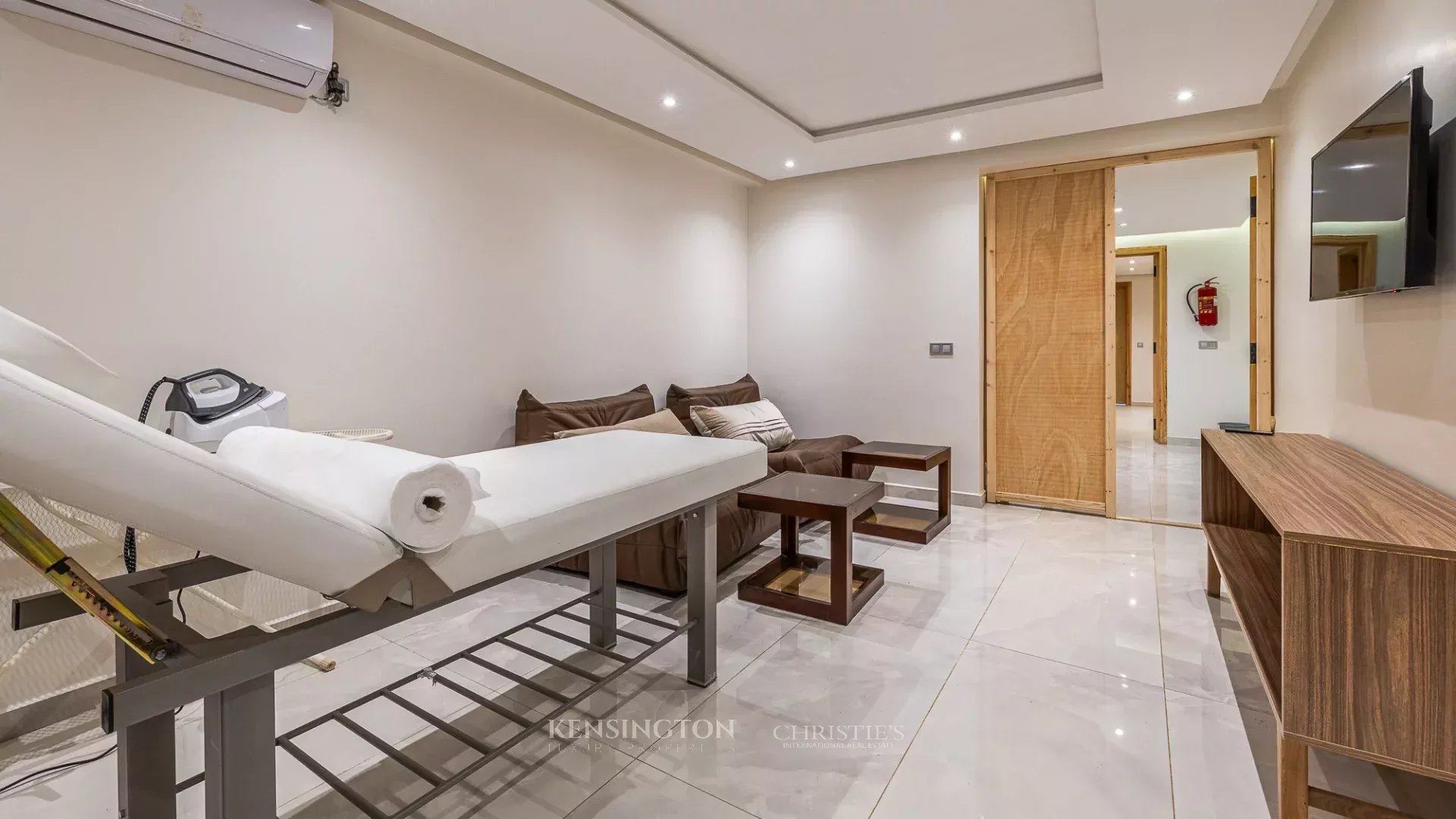 4 Bedroom Villa/Townhouse's Image 10