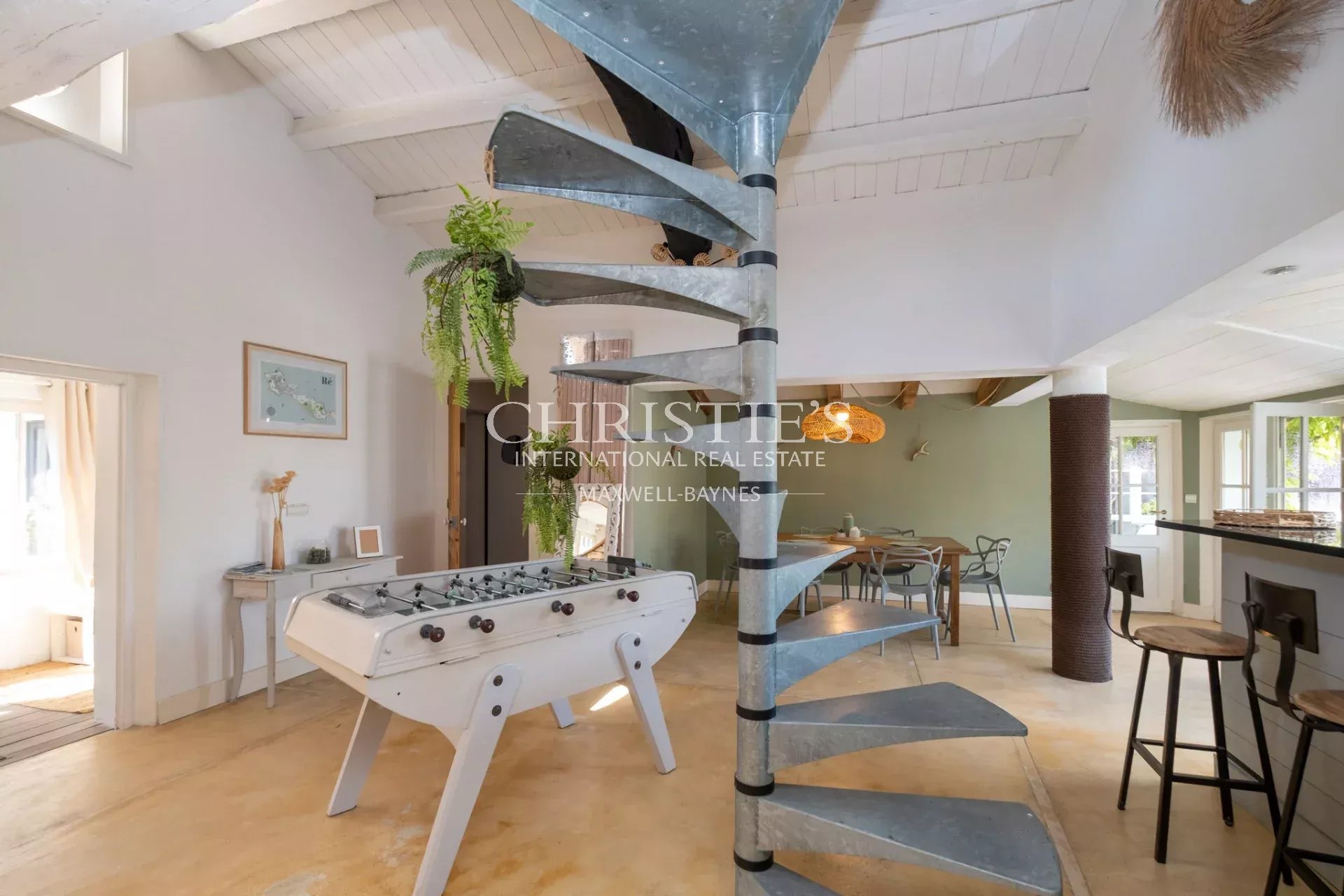 5 Bedroom Villa/Townhouse's Image 9