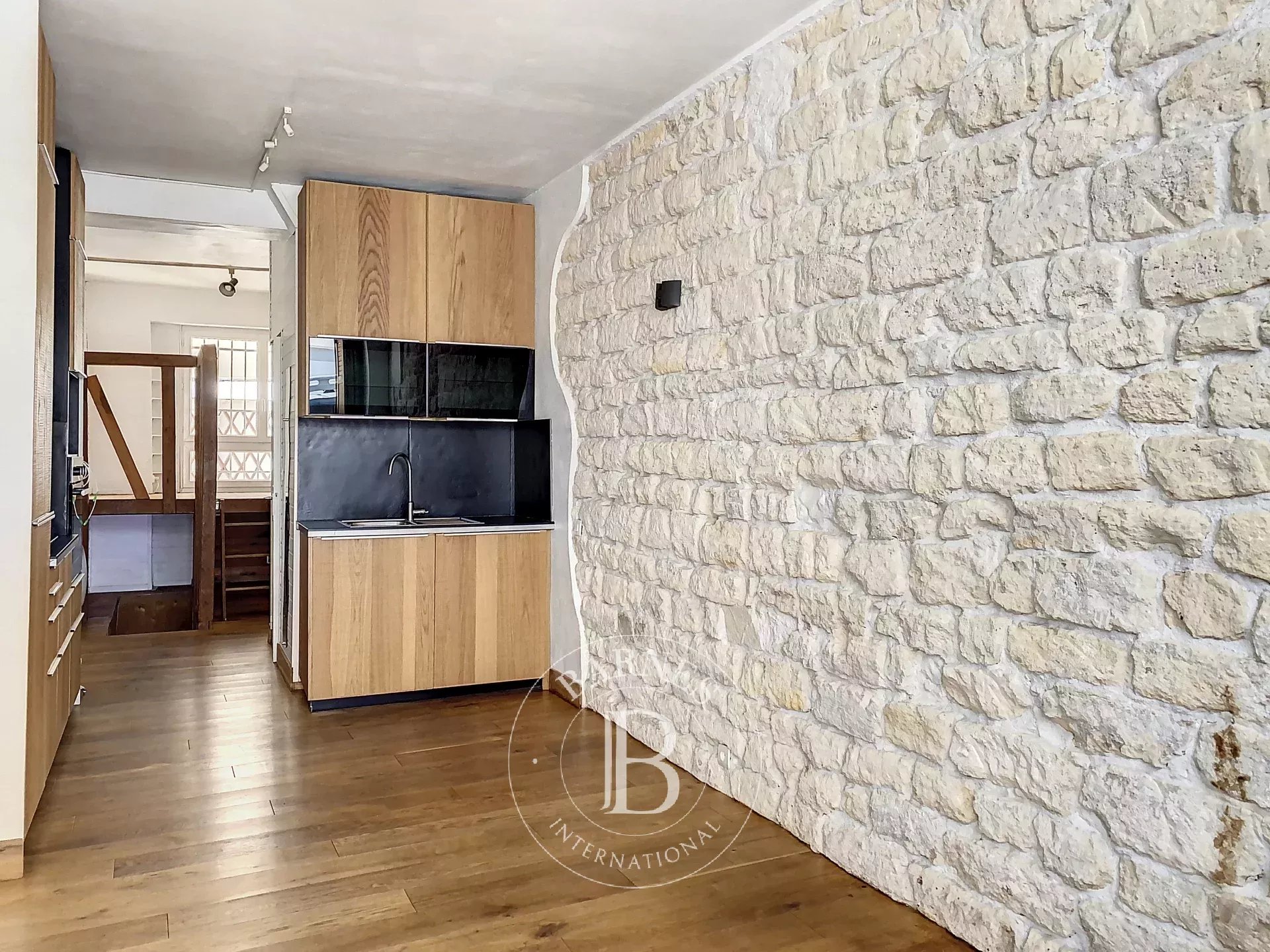 Daire Paris 18ème - picture 5