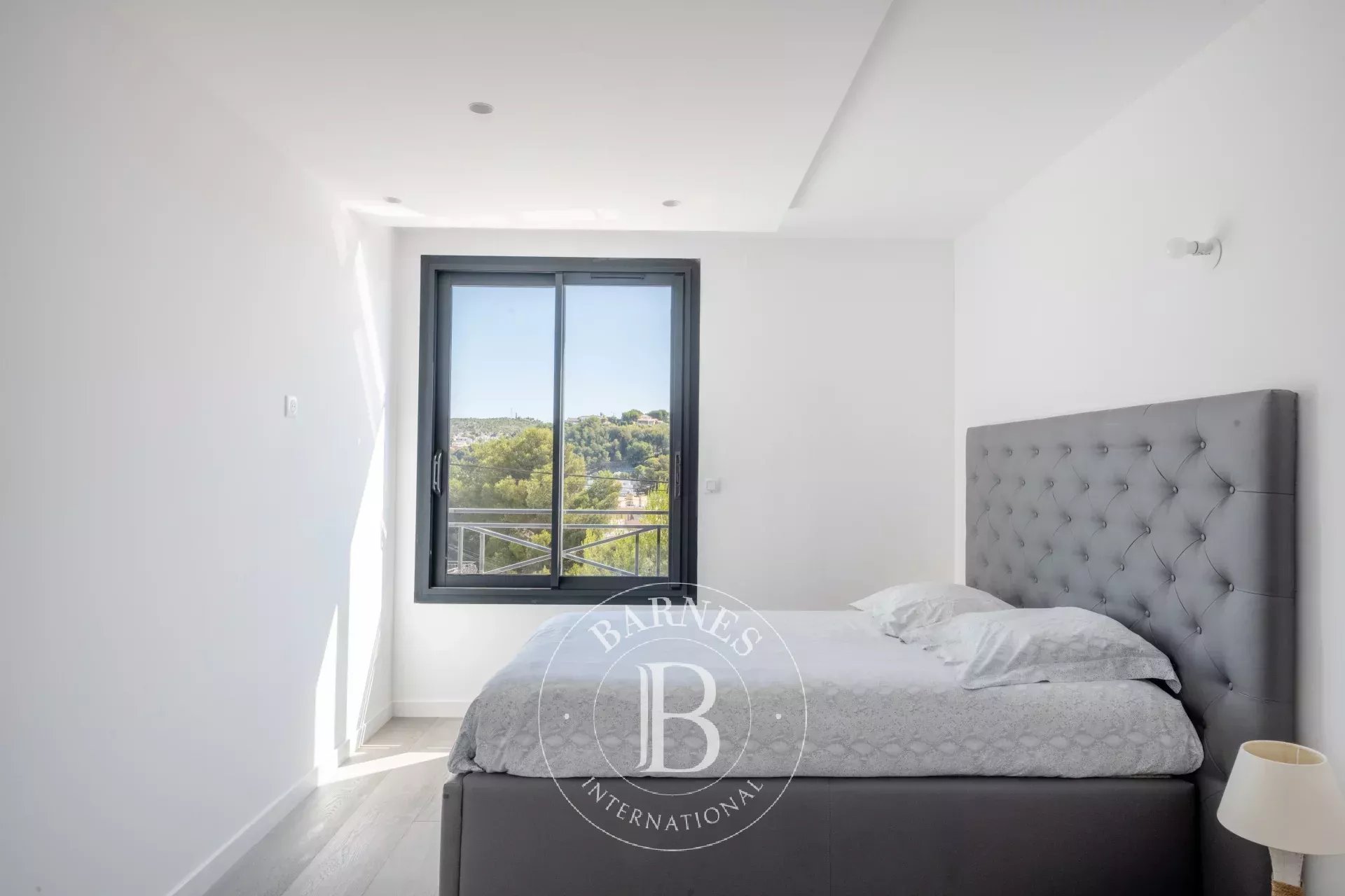 Luxurious 3-bedroom apartment with sea view terrace. - picture 10