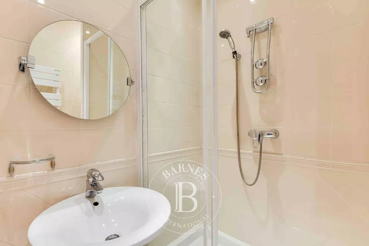 Paris  - Apartment 2 Bedrooms - picture 12