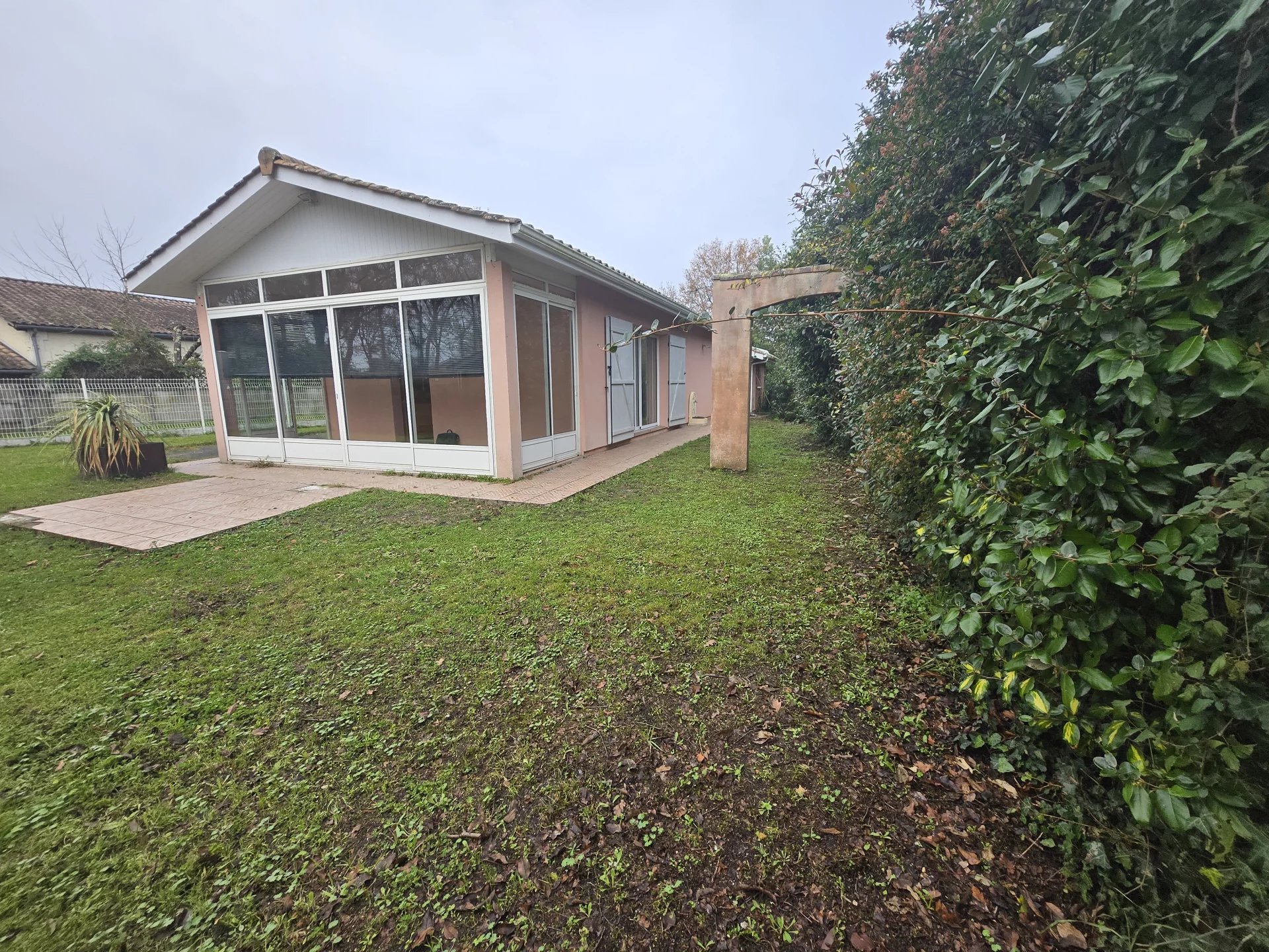 Agence immobilière de ROSER BEATRICE