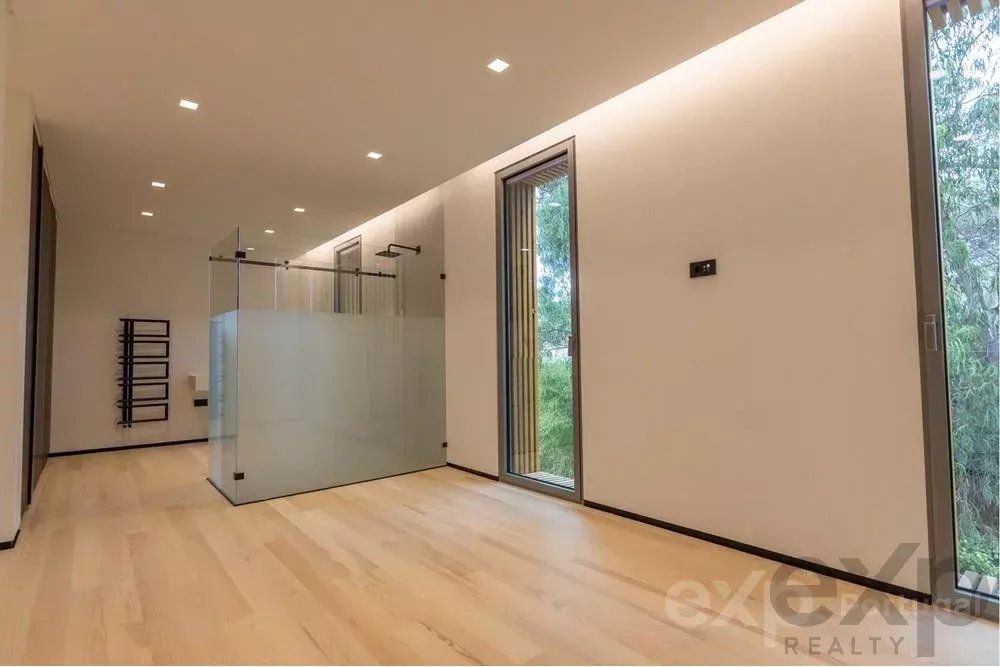 New detached house in an exclusive condominium of 4 luxurious units. 85506671 image 29