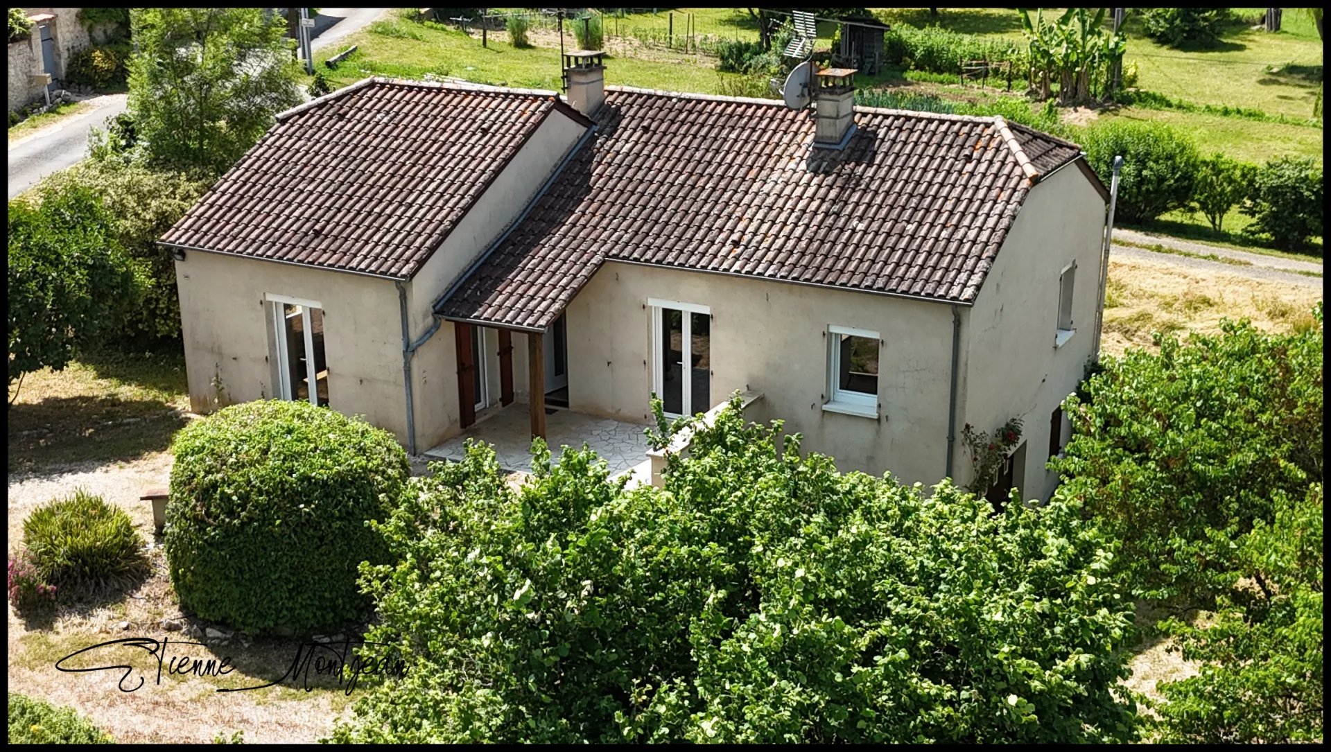 Maison à CONCORES 88 m², 2 chambres, garage terrain 3000 m² au calme.