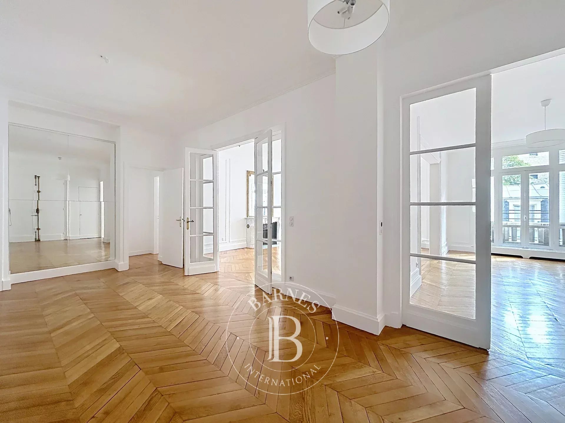 Paris  - Apartment 4 Bedrooms - picture 7