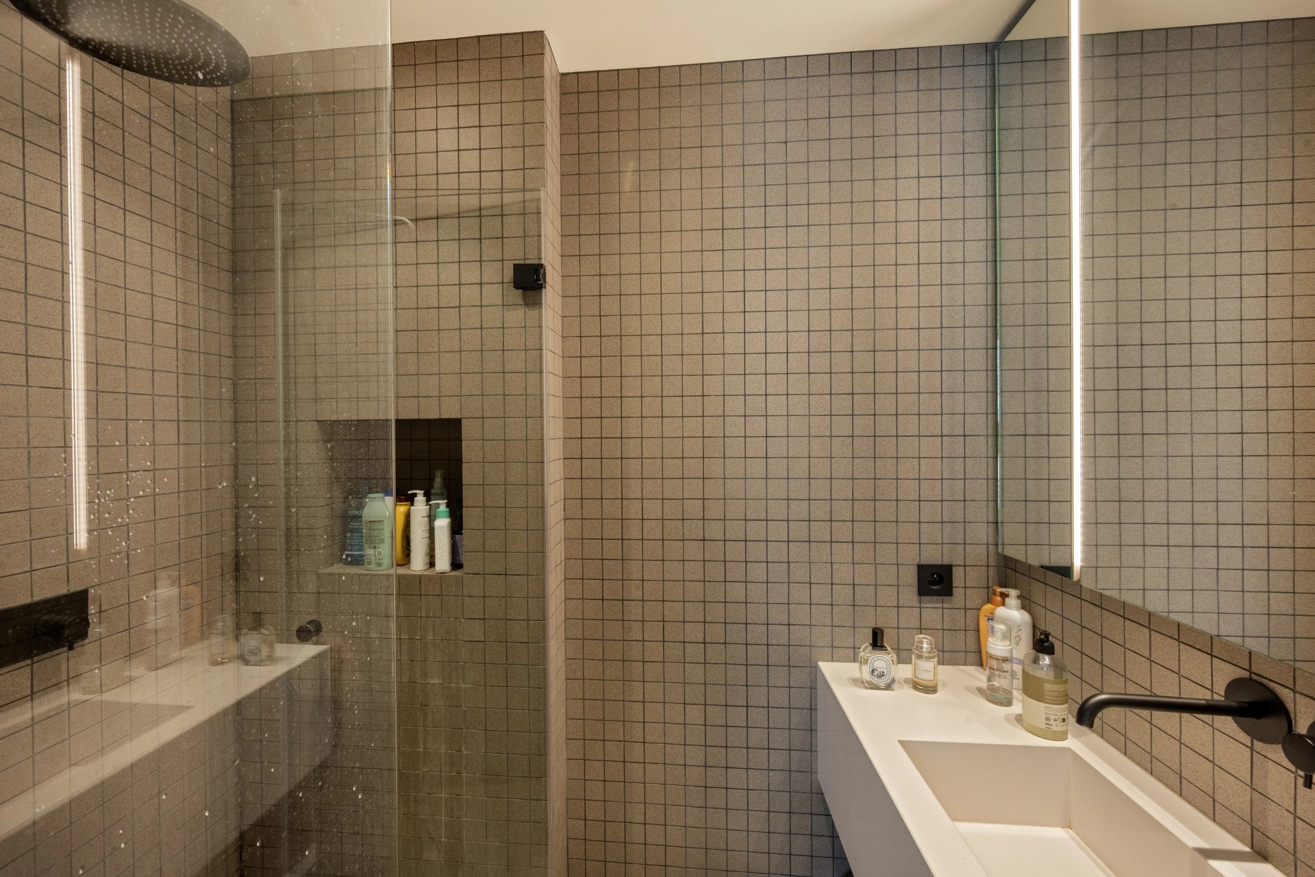 2 Bedroom Apartment/Flat's Image 7