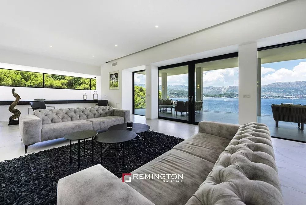 5 Bedroom Villa/Townhouse's Image 24