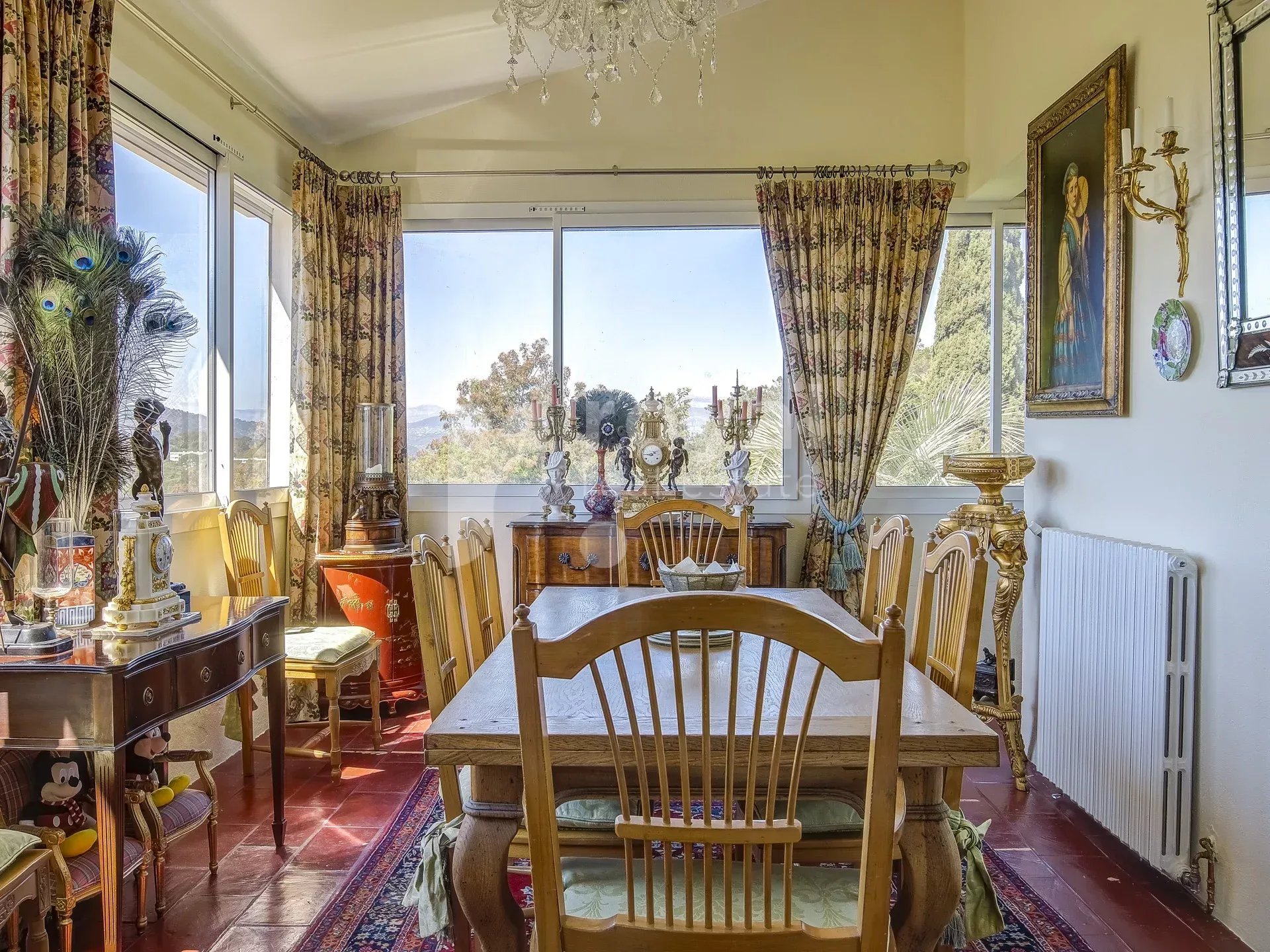 Villa avec une vue dégagée — photo 18