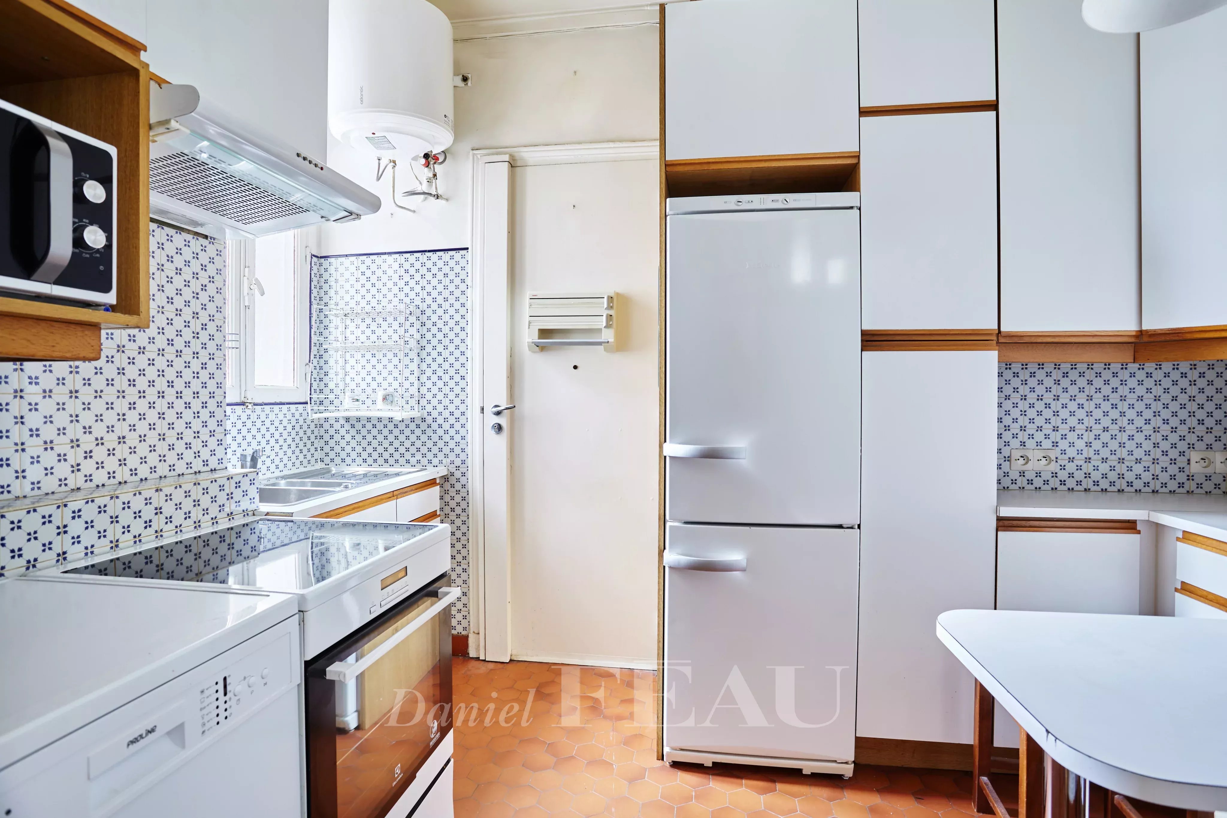 Sale Apartment Paris 17th