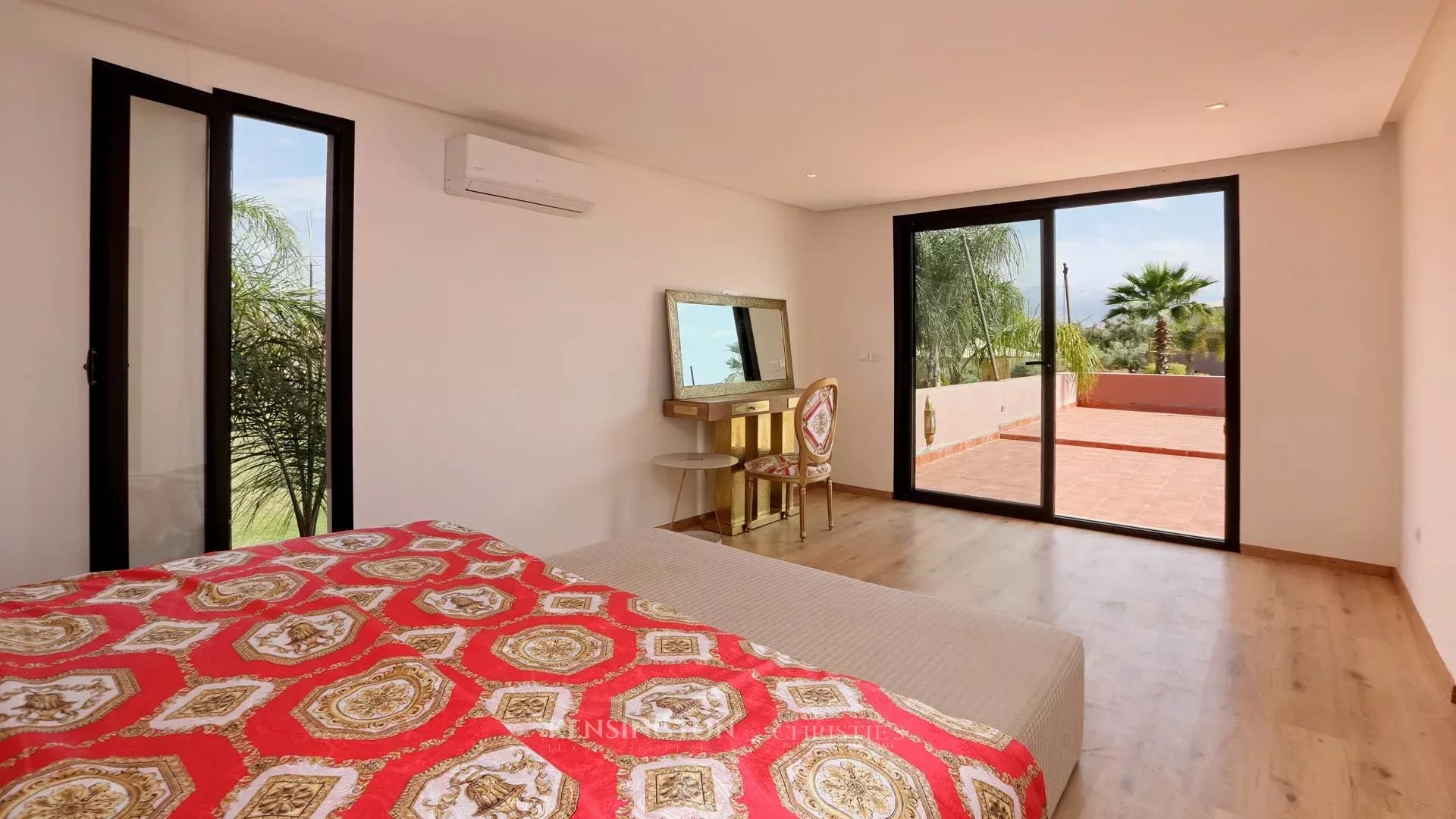 7 Bedroom Villa/Townhouse's Image 35