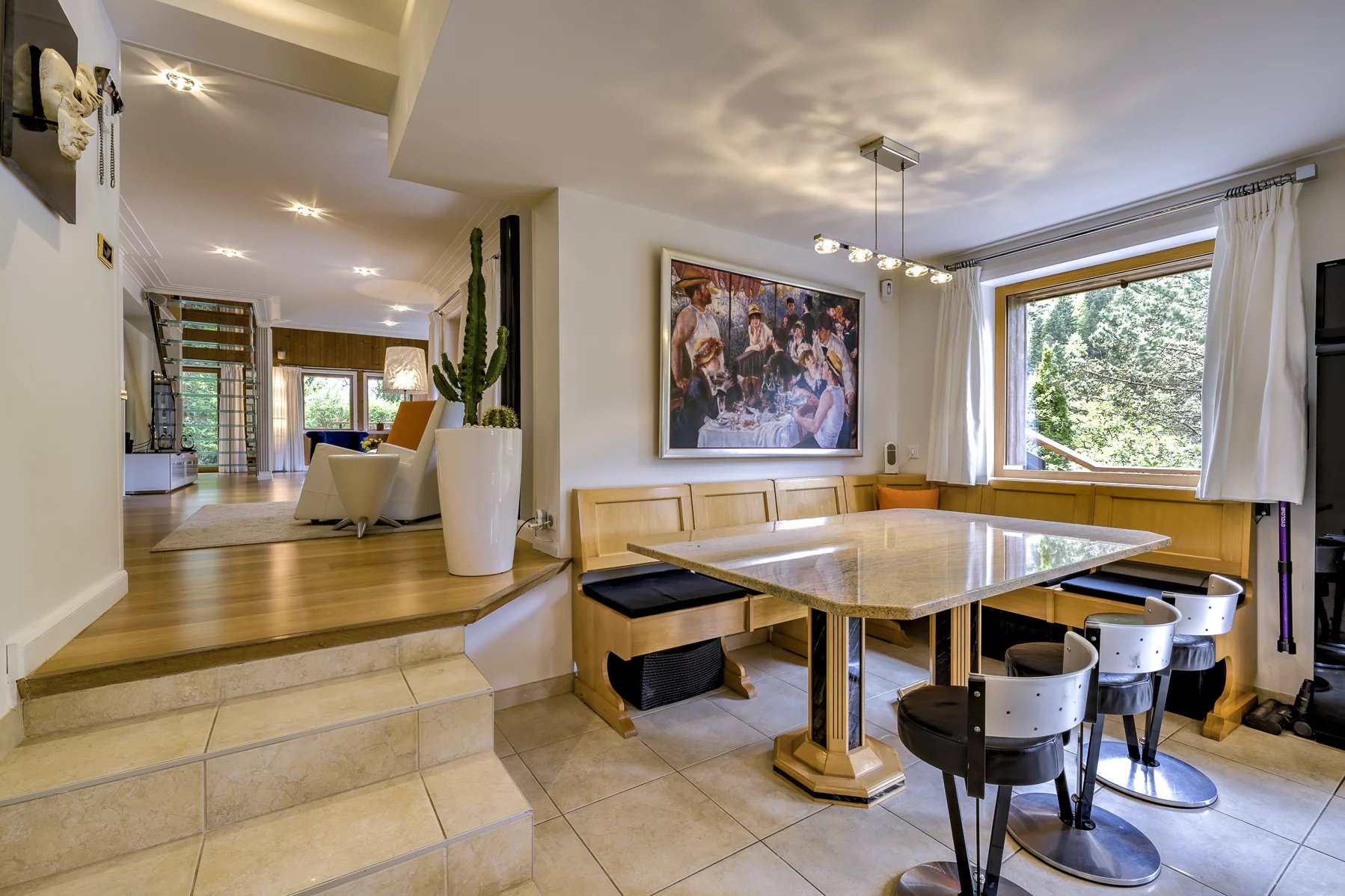 Photo of MORZINE - Elegant 5 bedroom chalet in Morzine