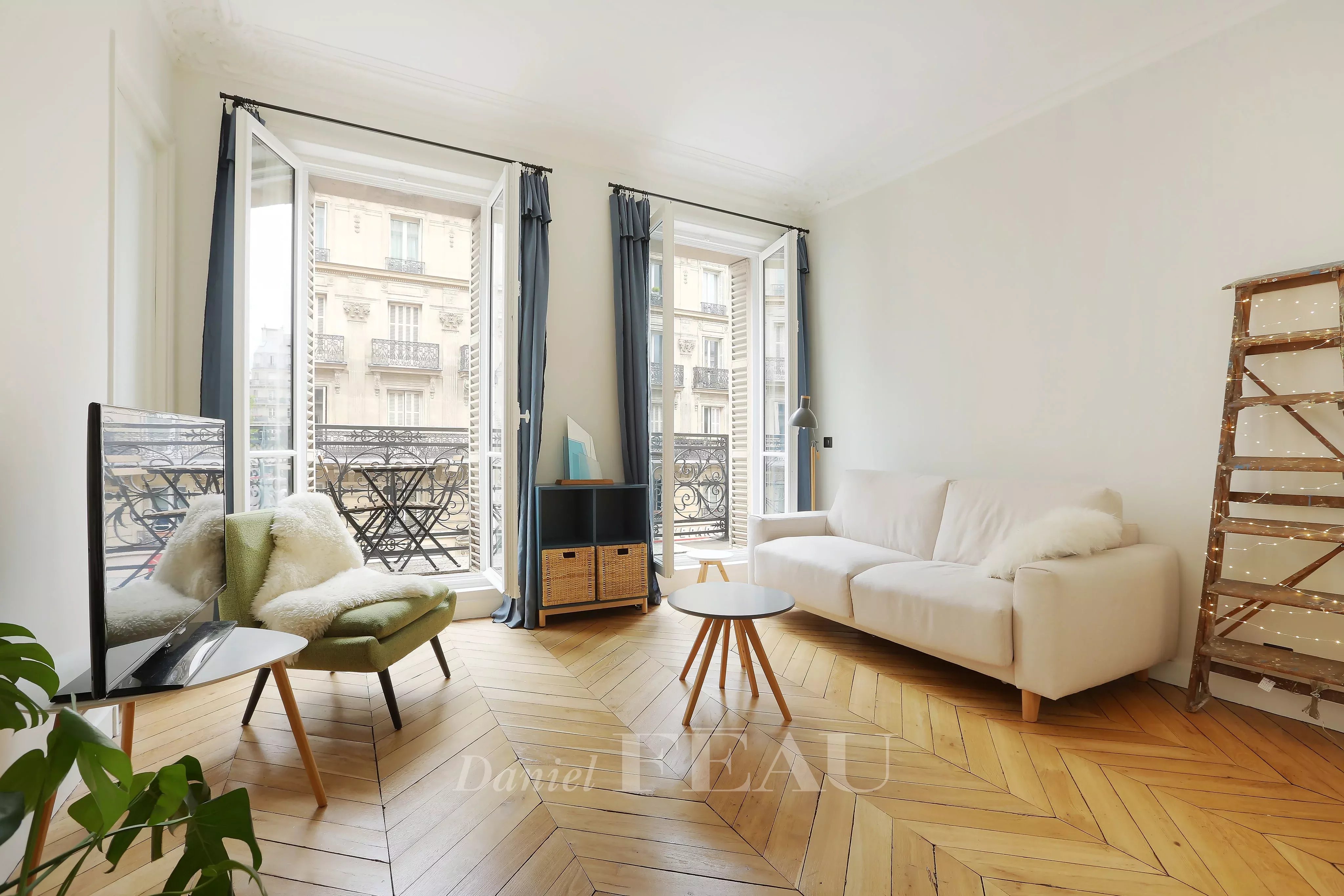 Living-room Wooden floor