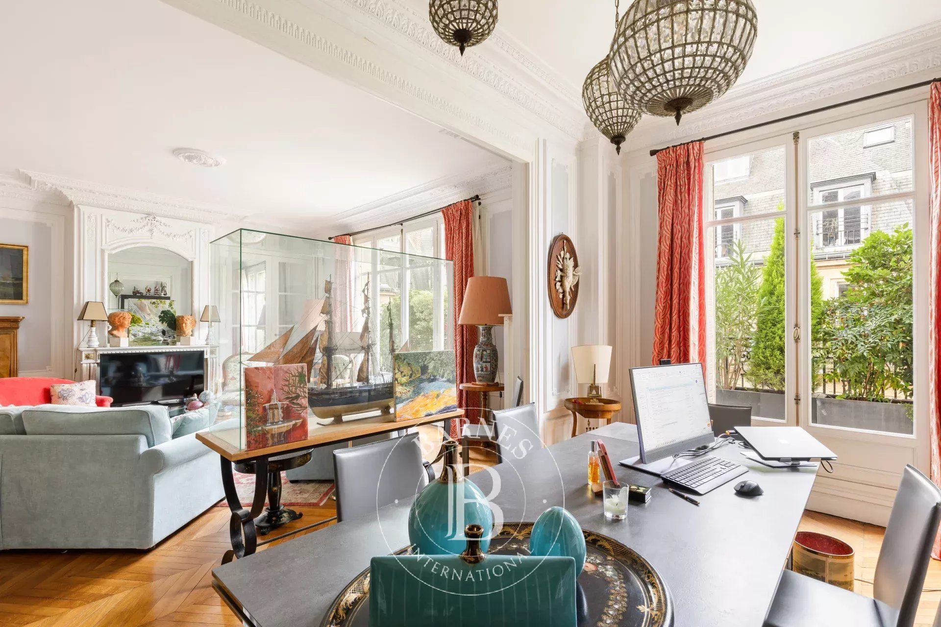 Daire Paris 8ème - picture 5