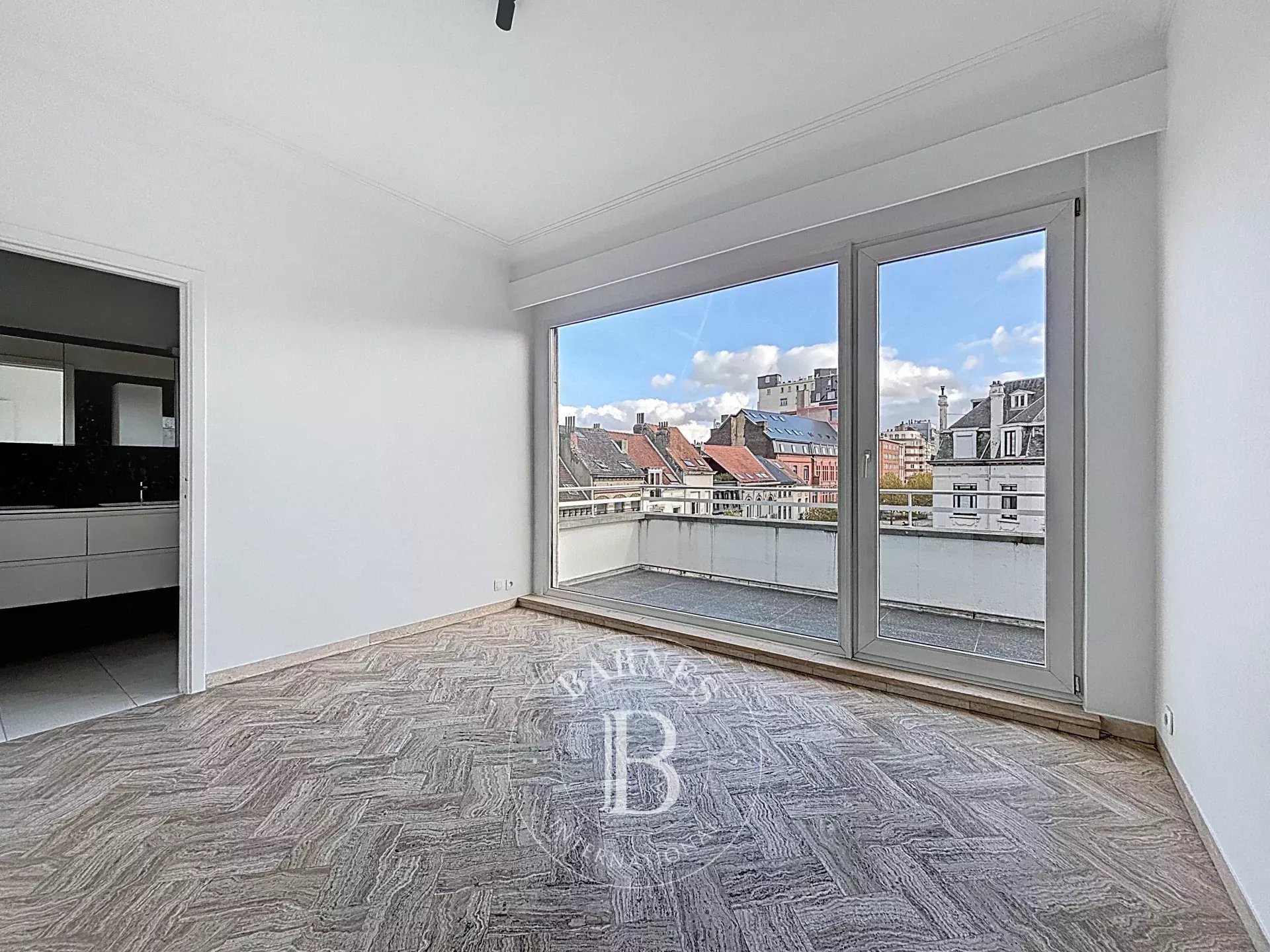 Ixelles- Penthouse 149m2 3 bedrooms- terrace-Parking