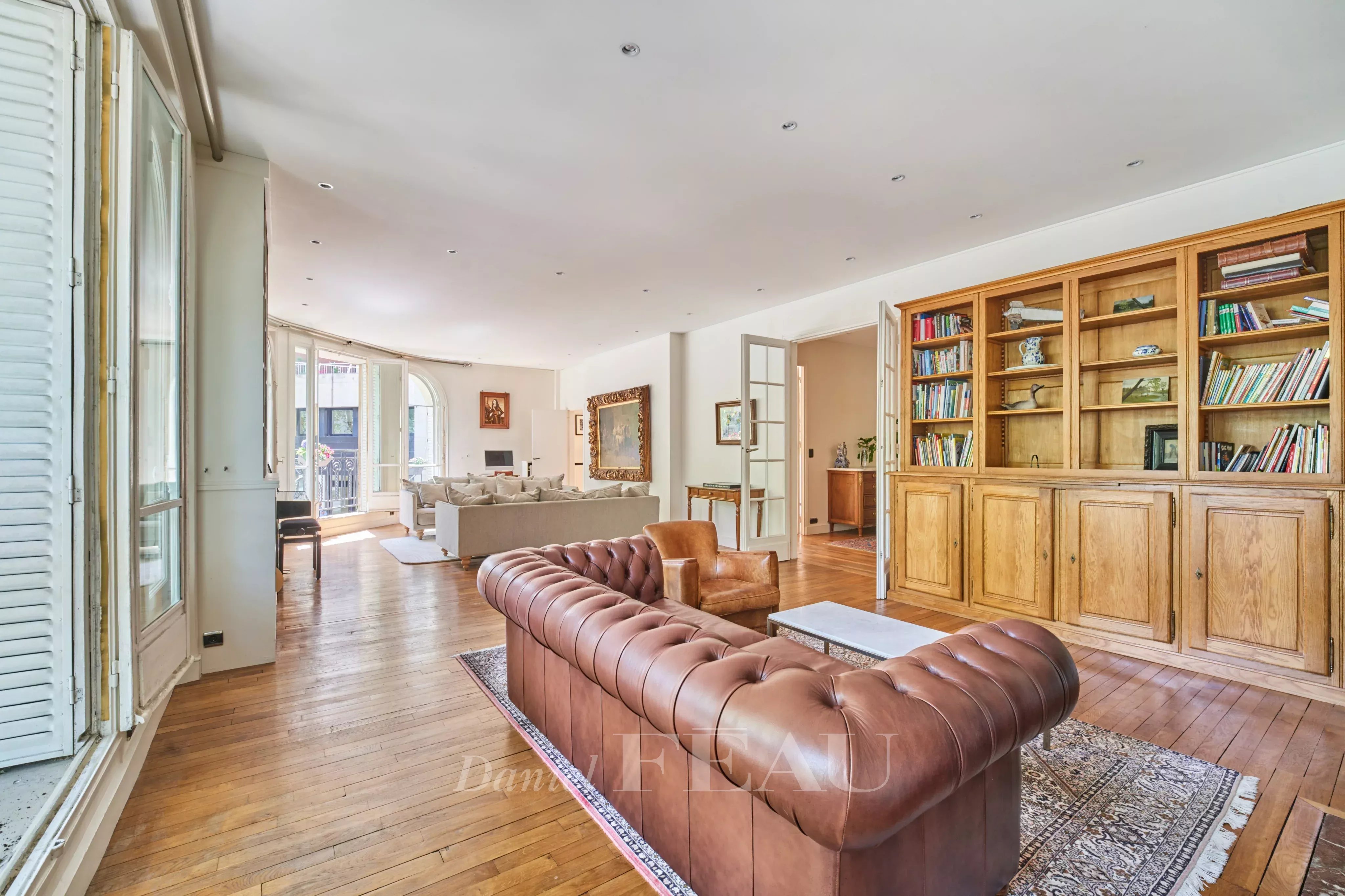 Sale Apartment Paris 7th