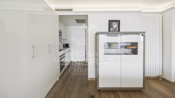 Cannes – Croisette – Magnificent 4-Room Apartment with Sea View — photo 5